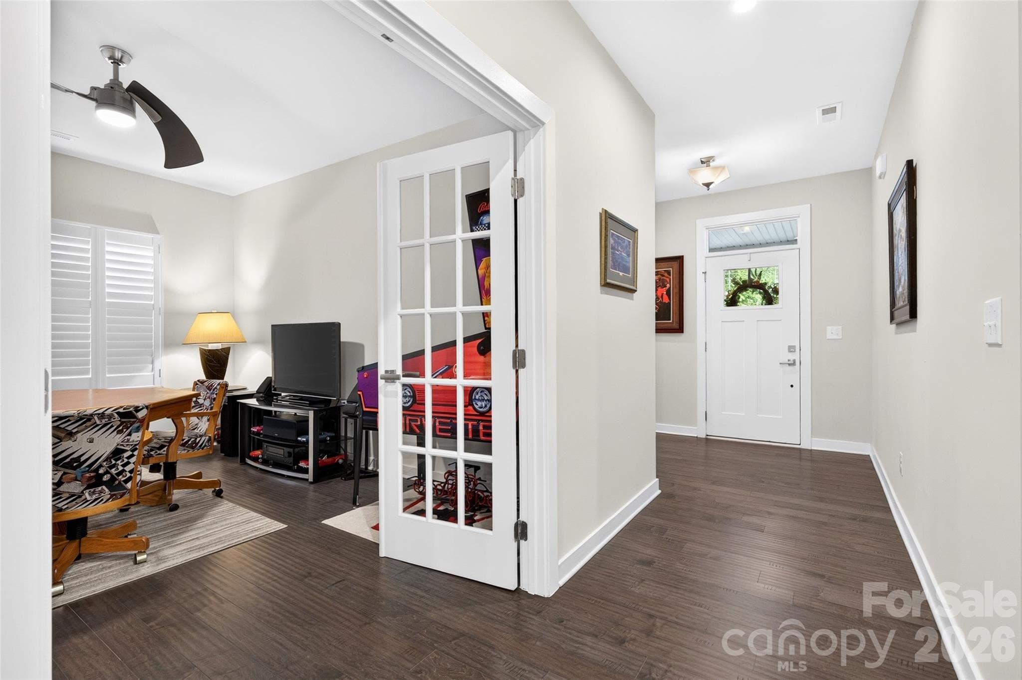 Single Family Residence at 5219 Larewood Drive, Charlotte, photo 4 of 43