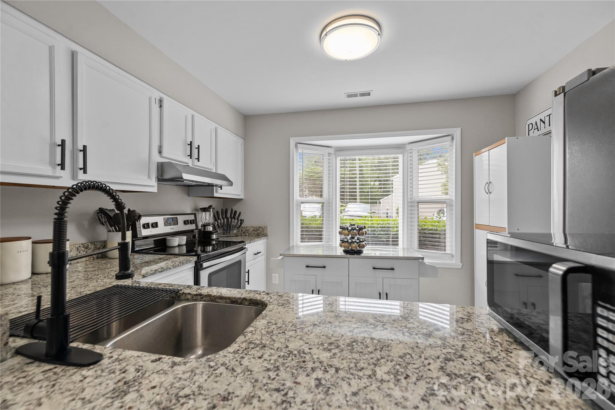 Townhouse at 8407 Rust Wood Place, Charlotte, photo 2 of 22