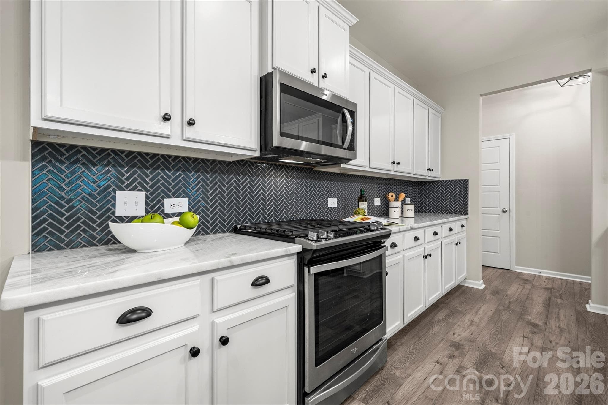 Kitchen - 1115 Streamside Lane, York