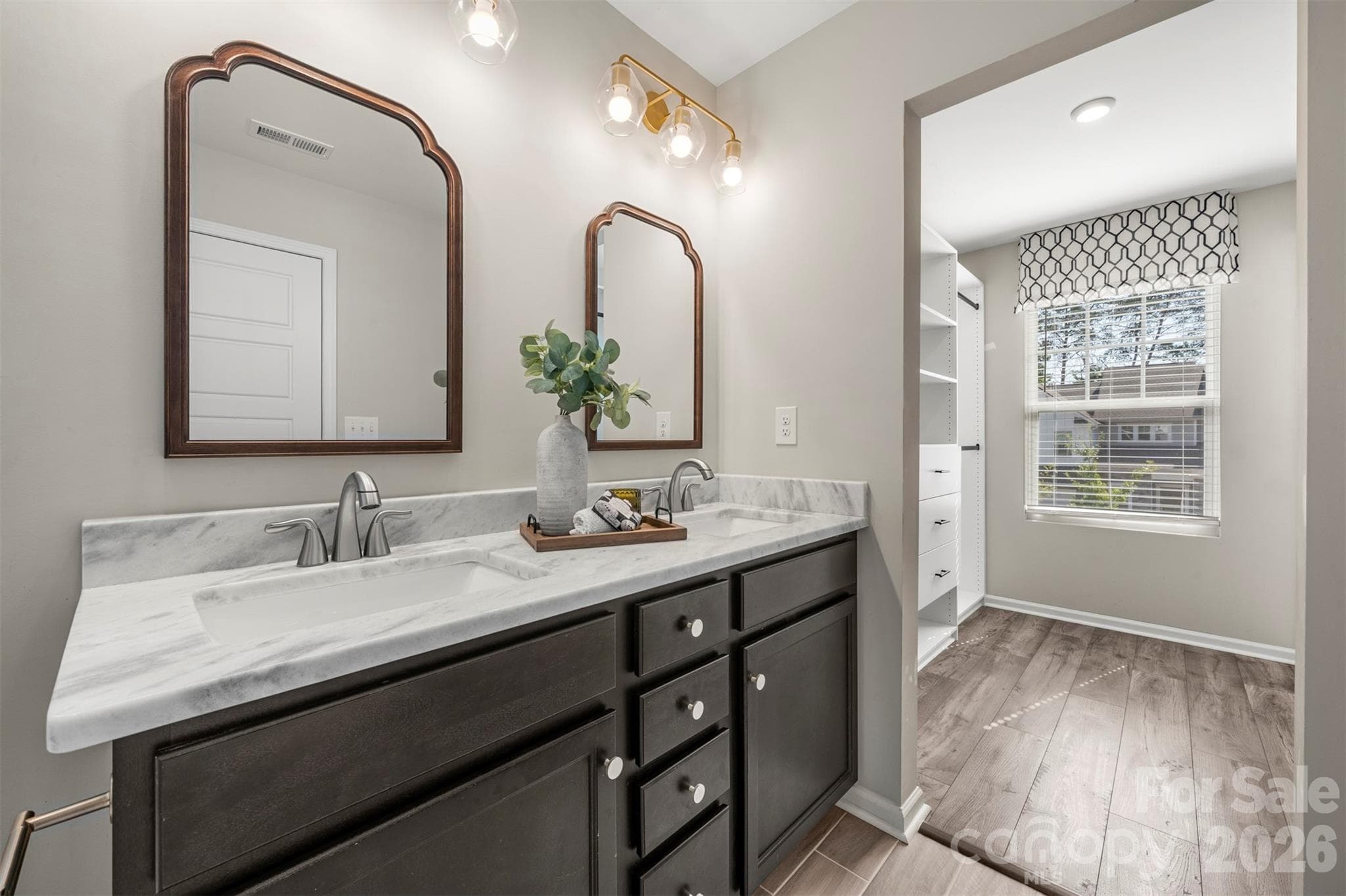 Upgraded Primary Bathroom - 1115 Streamside Lane, York