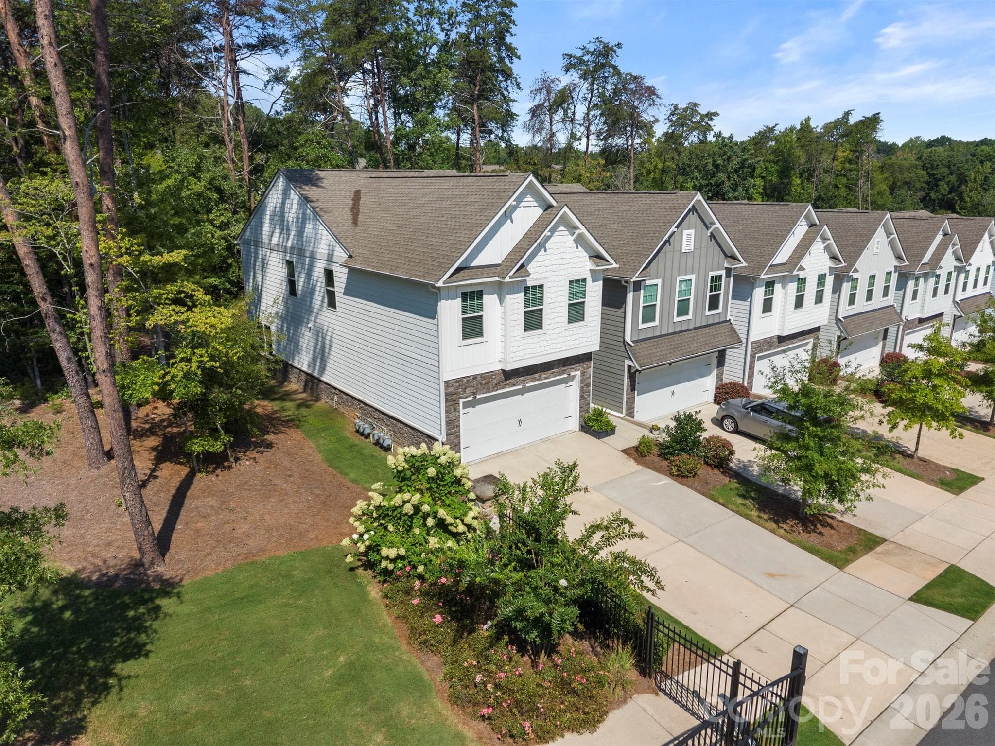 Aerial view of end unit 1115 Streamside Lane - 1115 Streamside Lane, York
