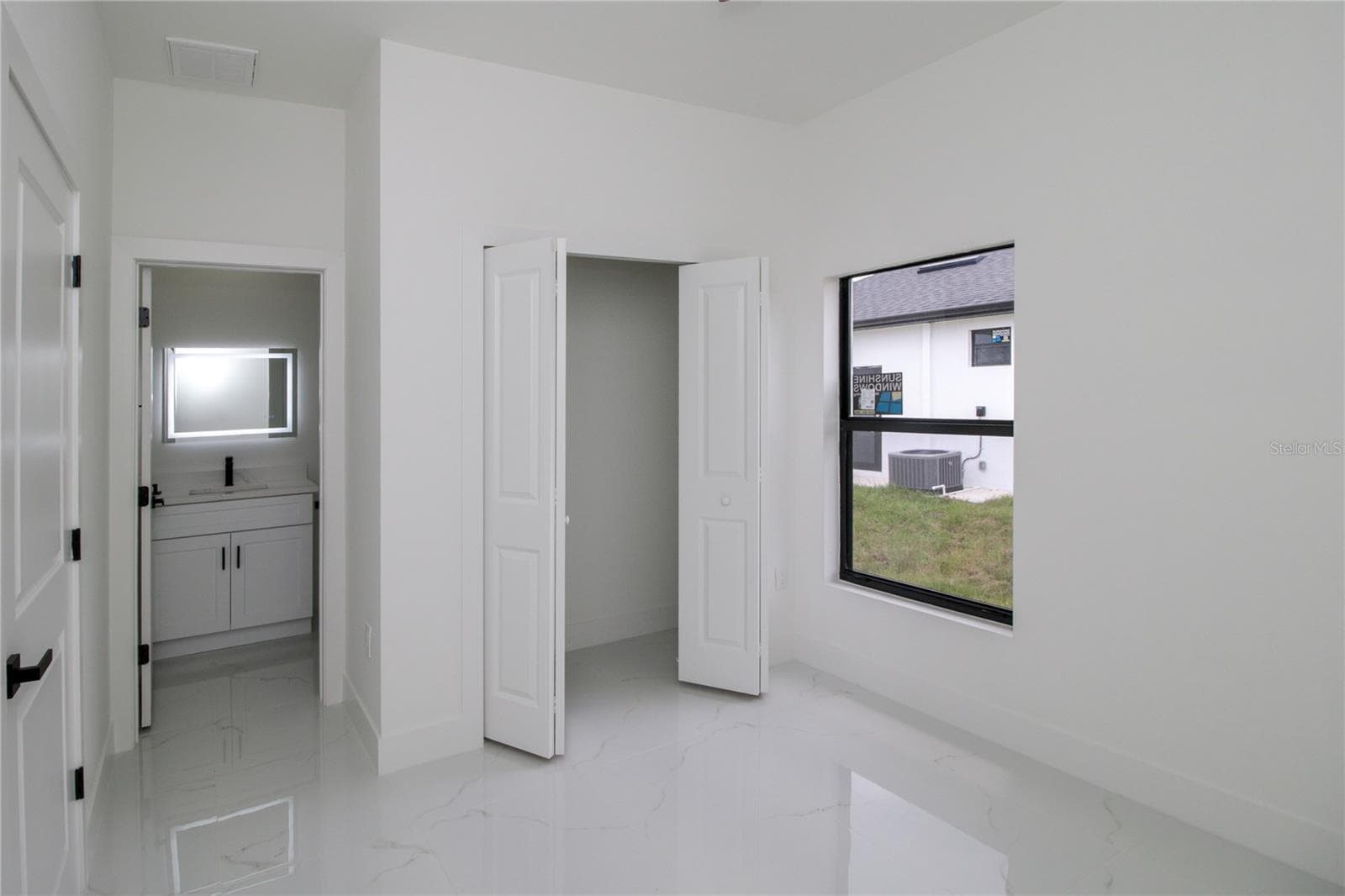 Single Family Residence at 943 COMMODORE ST, LEHIGH ACRES, photo 14 of 19