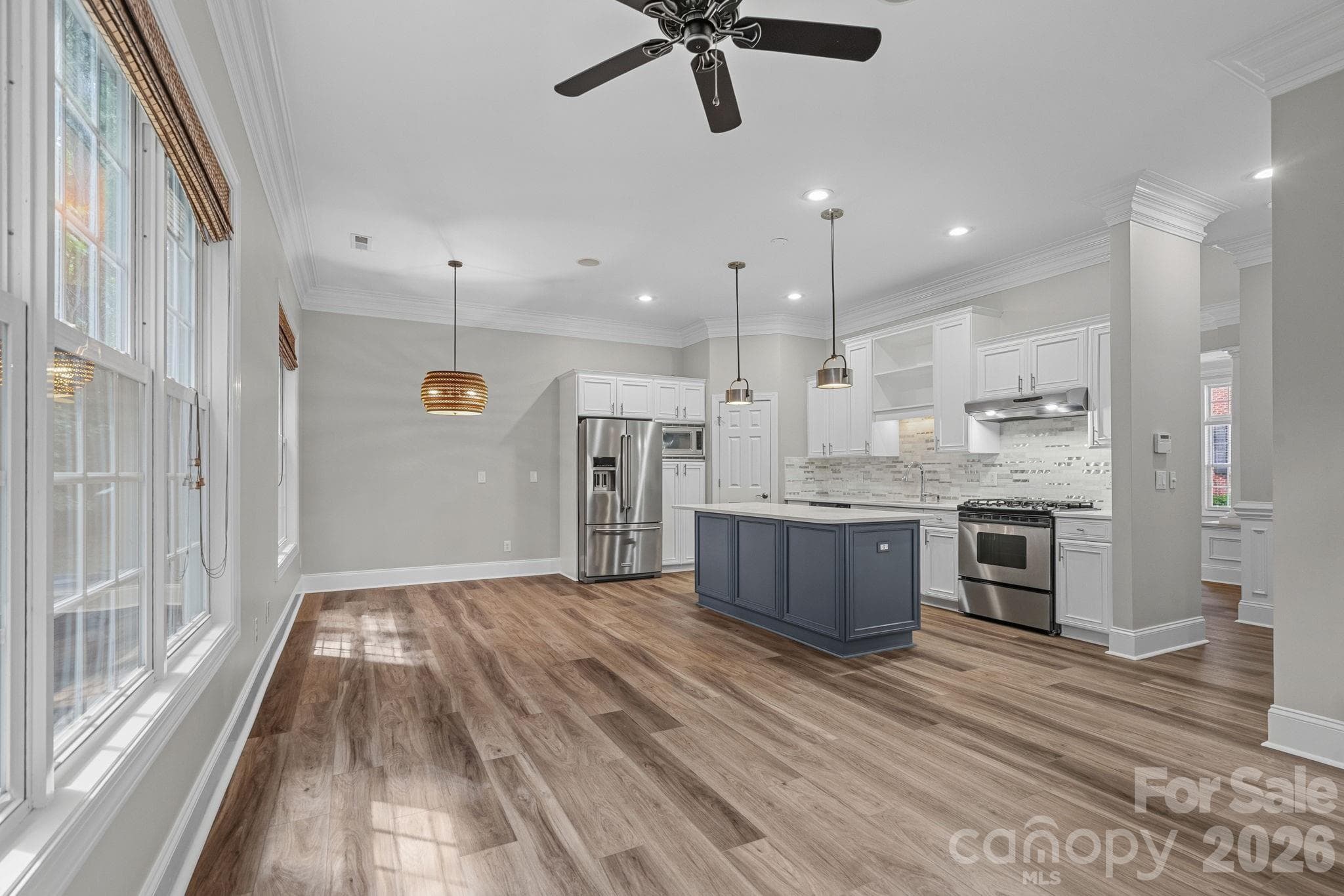 Townhouse at 6415 Wakehurst Road, Charlotte, photo 11 of 48