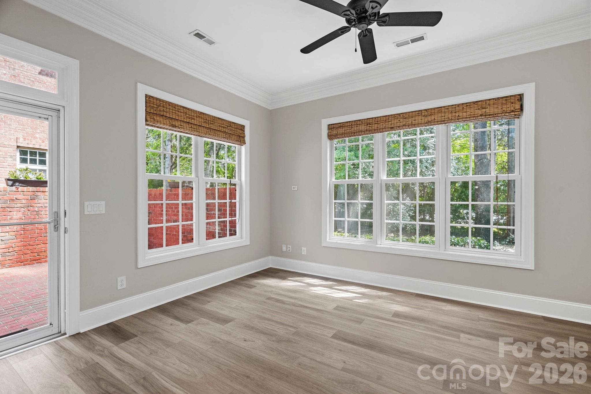 Townhouse at 6415 Wakehurst Road, Charlotte, photo 13 of 48
