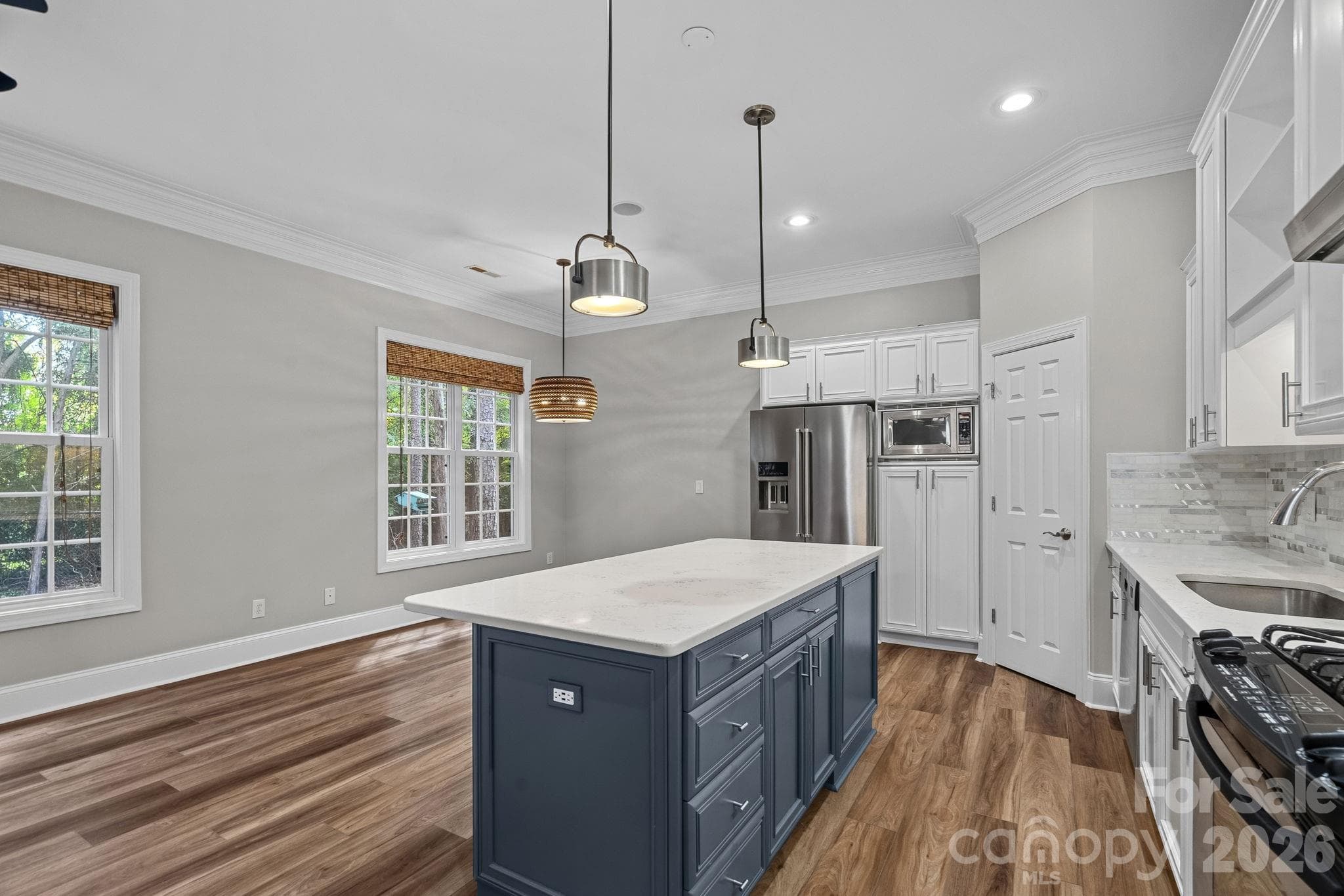 Townhouse at 6415 Wakehurst Road, Charlotte, photo 18 of 48