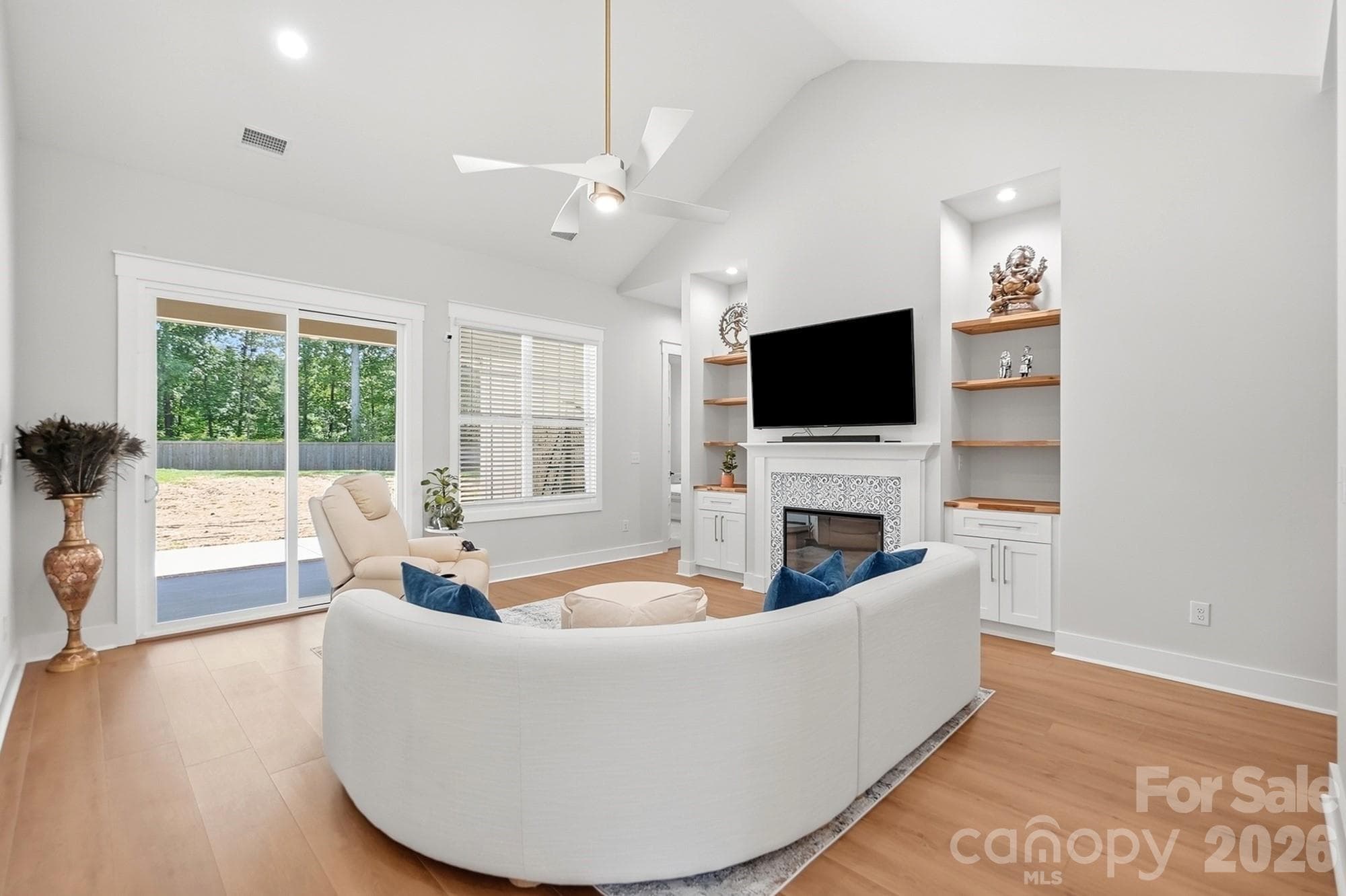 Single Family Residence at 369 Sunderland Road, Belmont, photo 10 of 39
