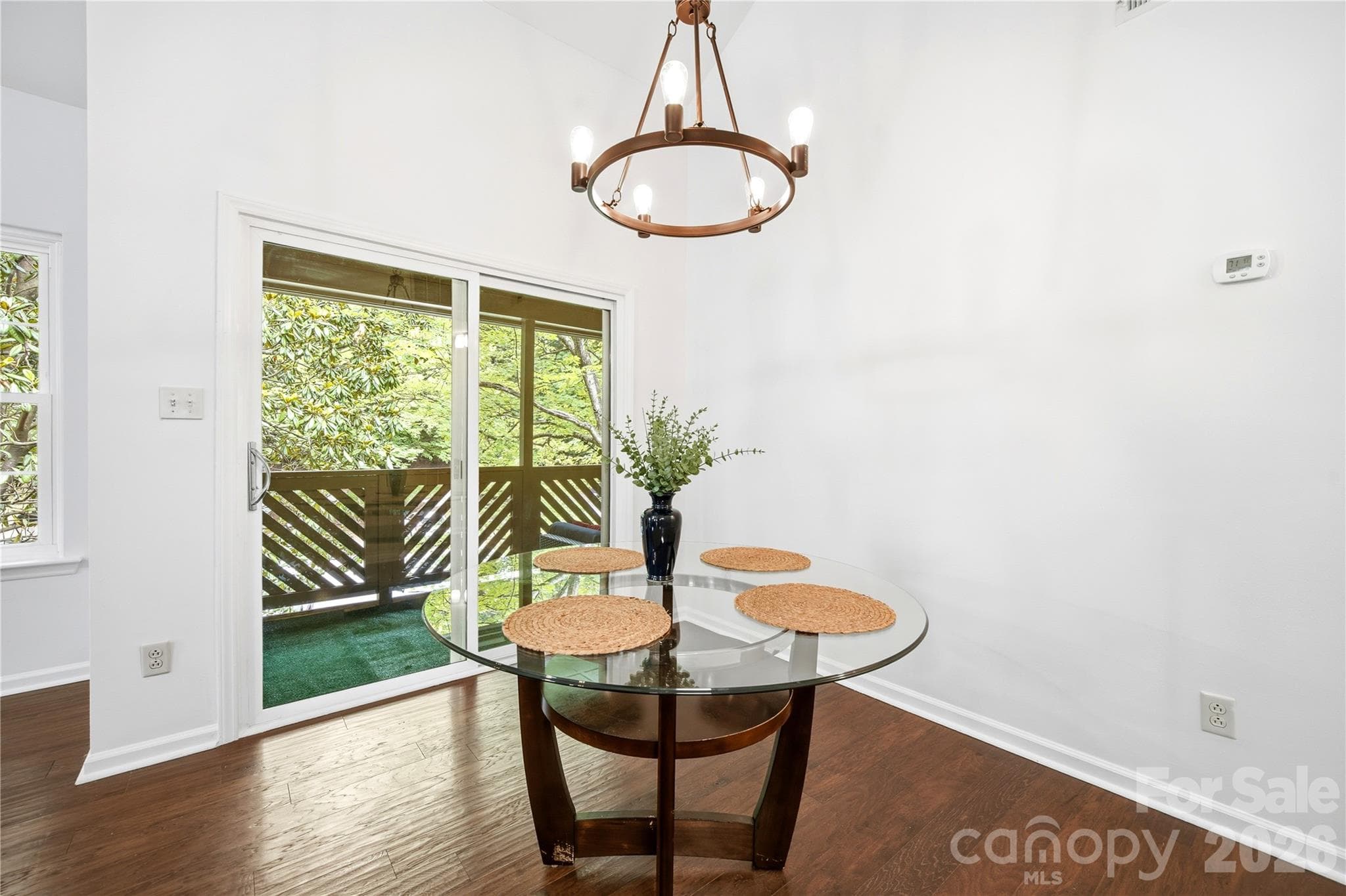 dining area - Charlotte