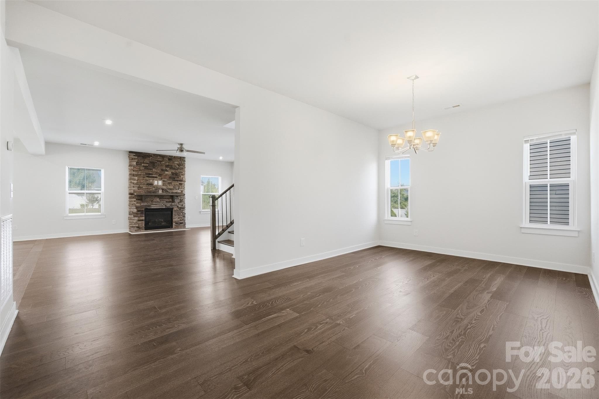 Main Floor Walkway - 11124 Vanguard Parkway, Huntersville
