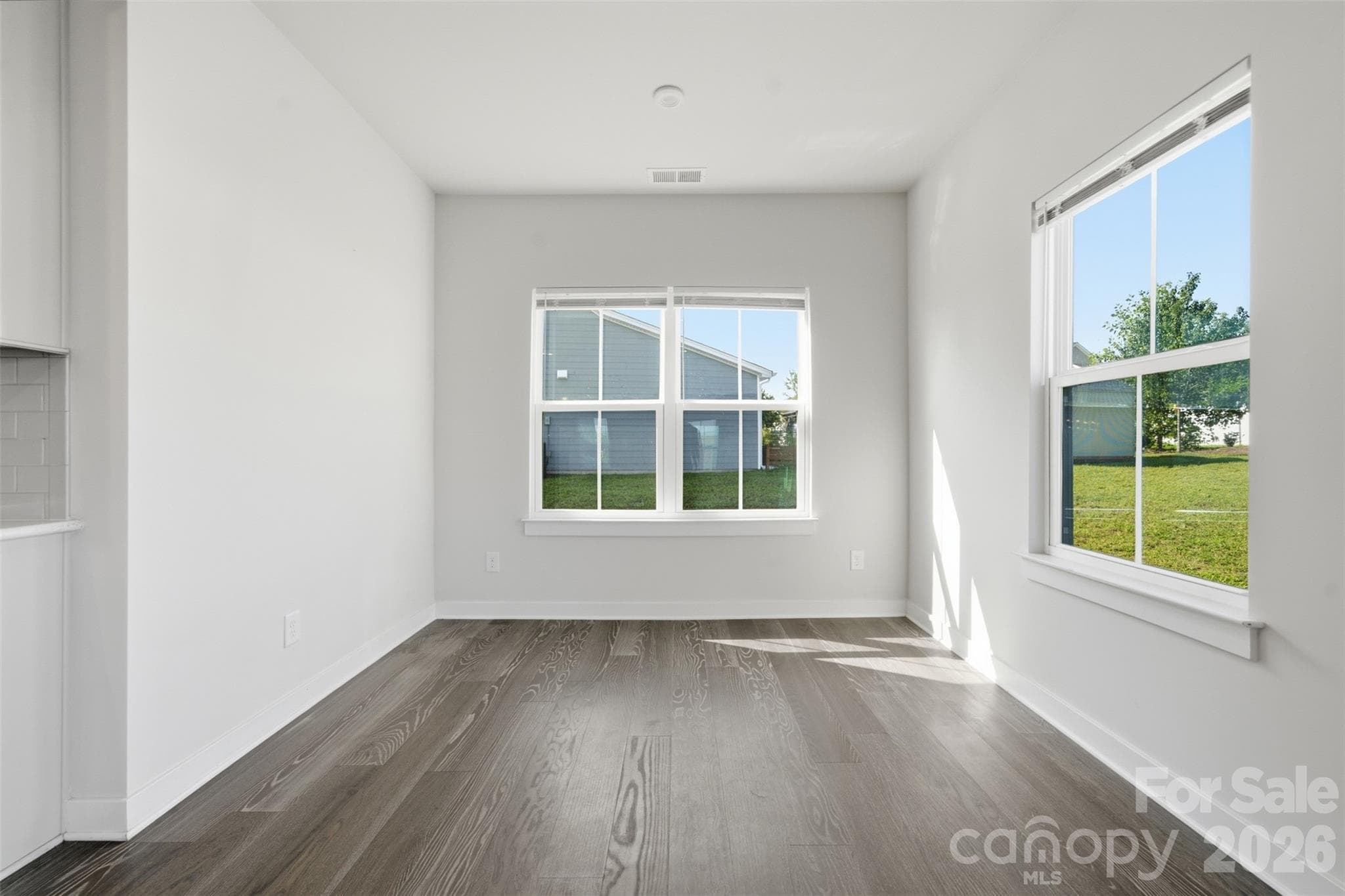 Breakfast Nook - 11124 Vanguard Parkway, Huntersville