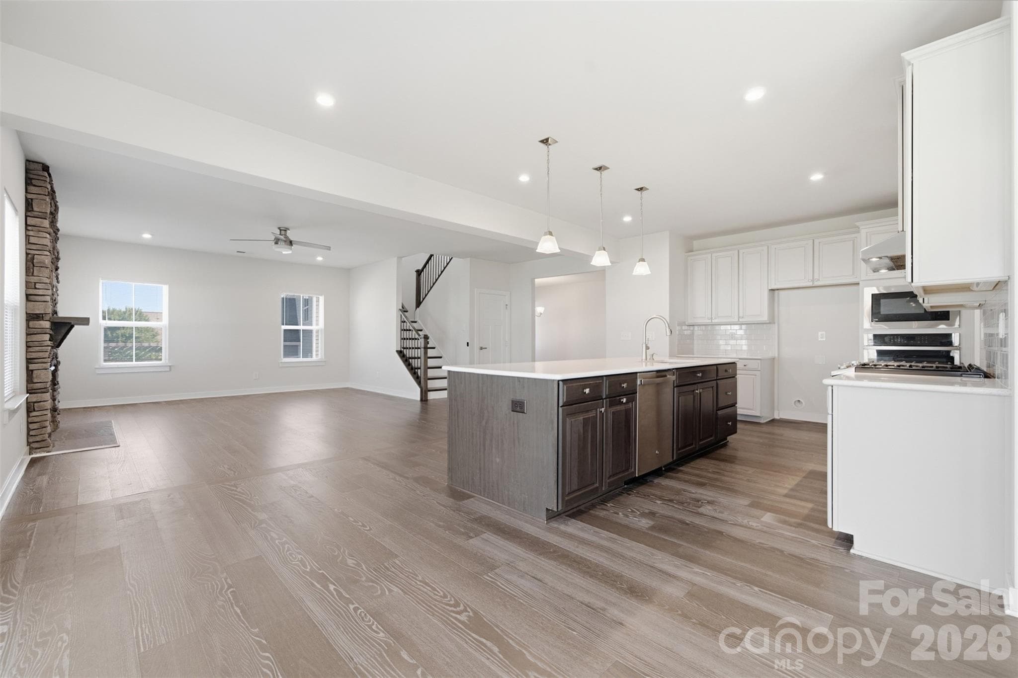 Single Family Residence at 11124 Vanguard Parkway, Huntersville, photo 20 of 43