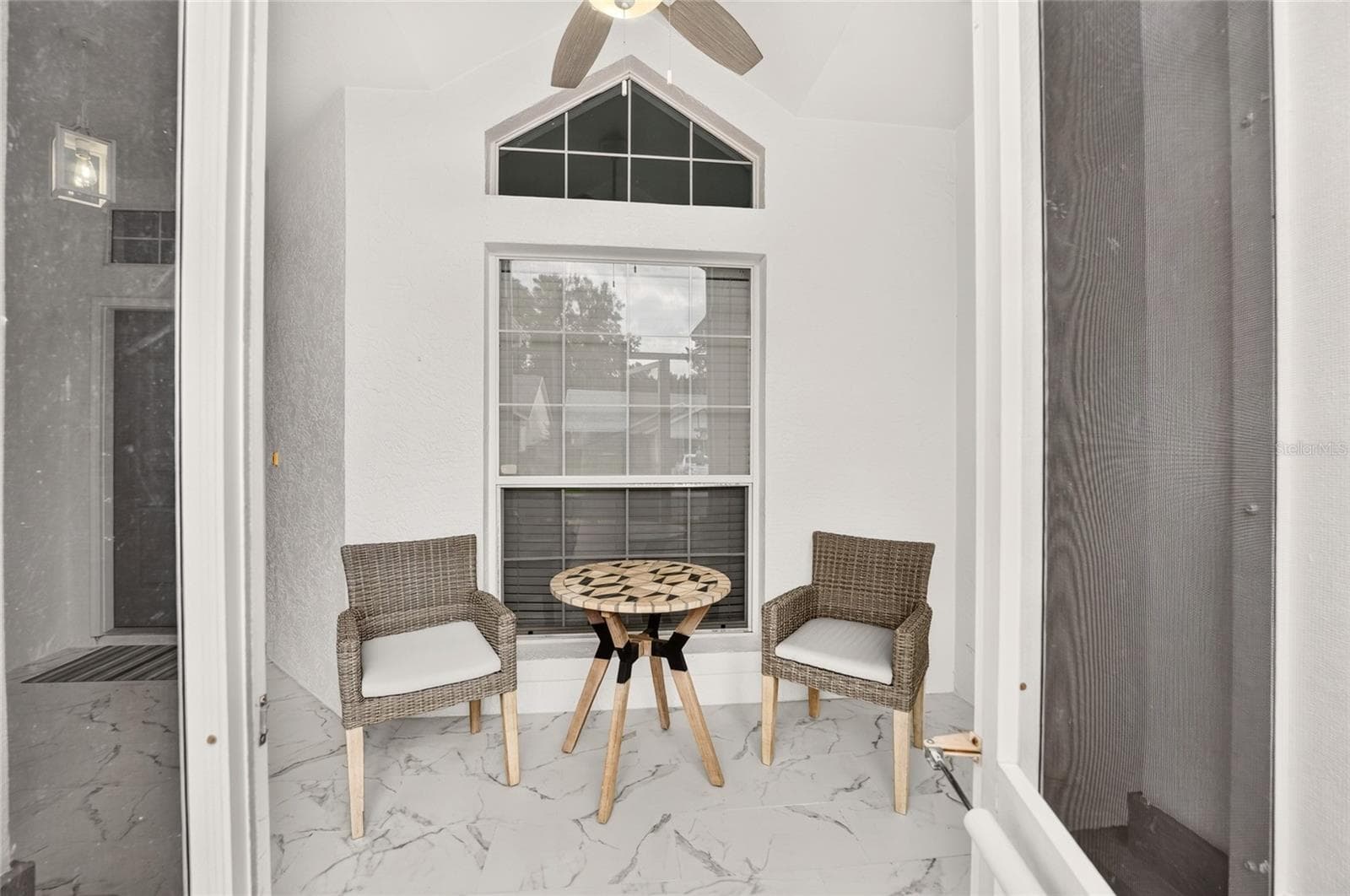 Welcoming Screened in Front Patio - 3556 S BELGRAVE DR, INVERNESS