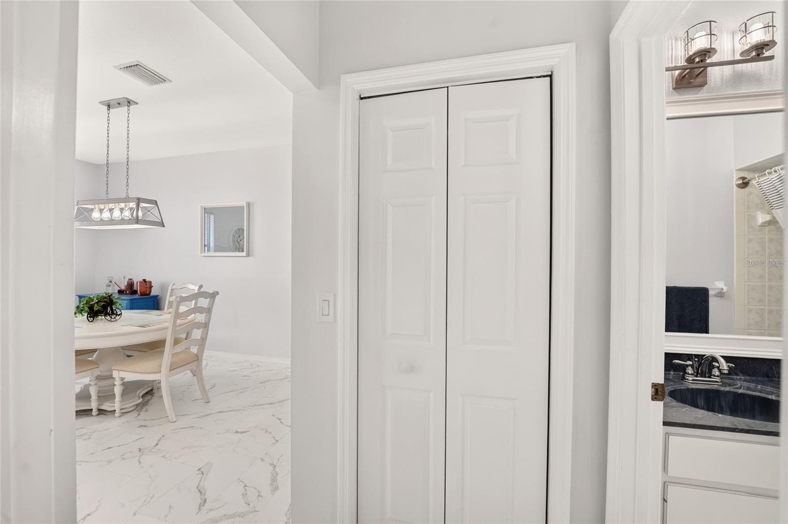 Guest Hall - 3556 S BELGRAVE DR, INVERNESS