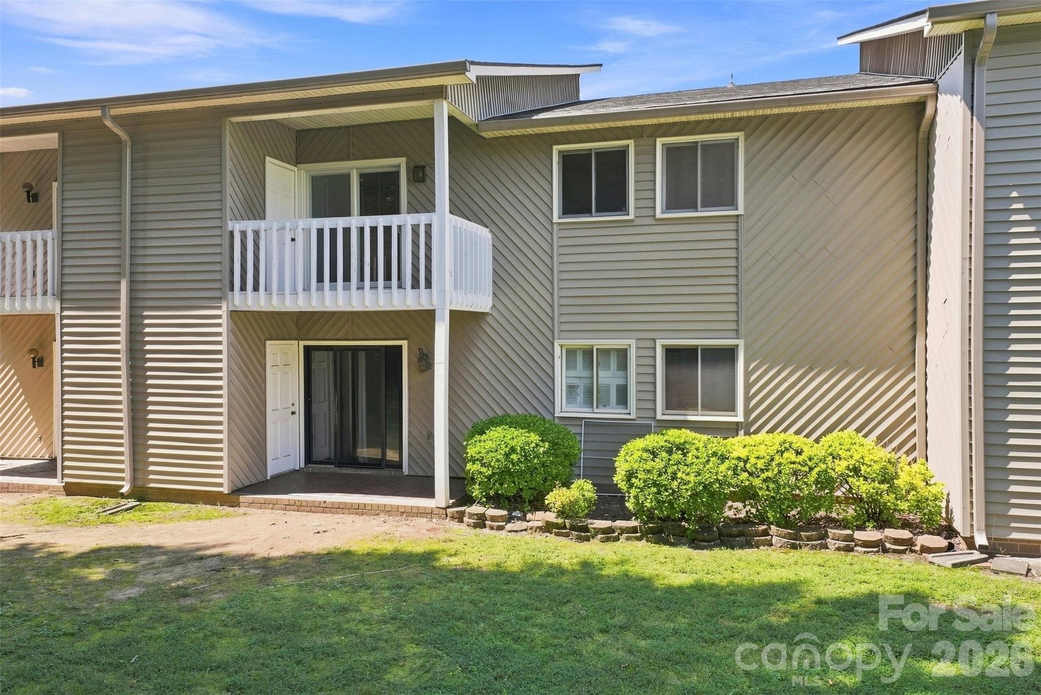 Condominium at 140 Lake Concord Road NE, Concord, photo 4 of 27