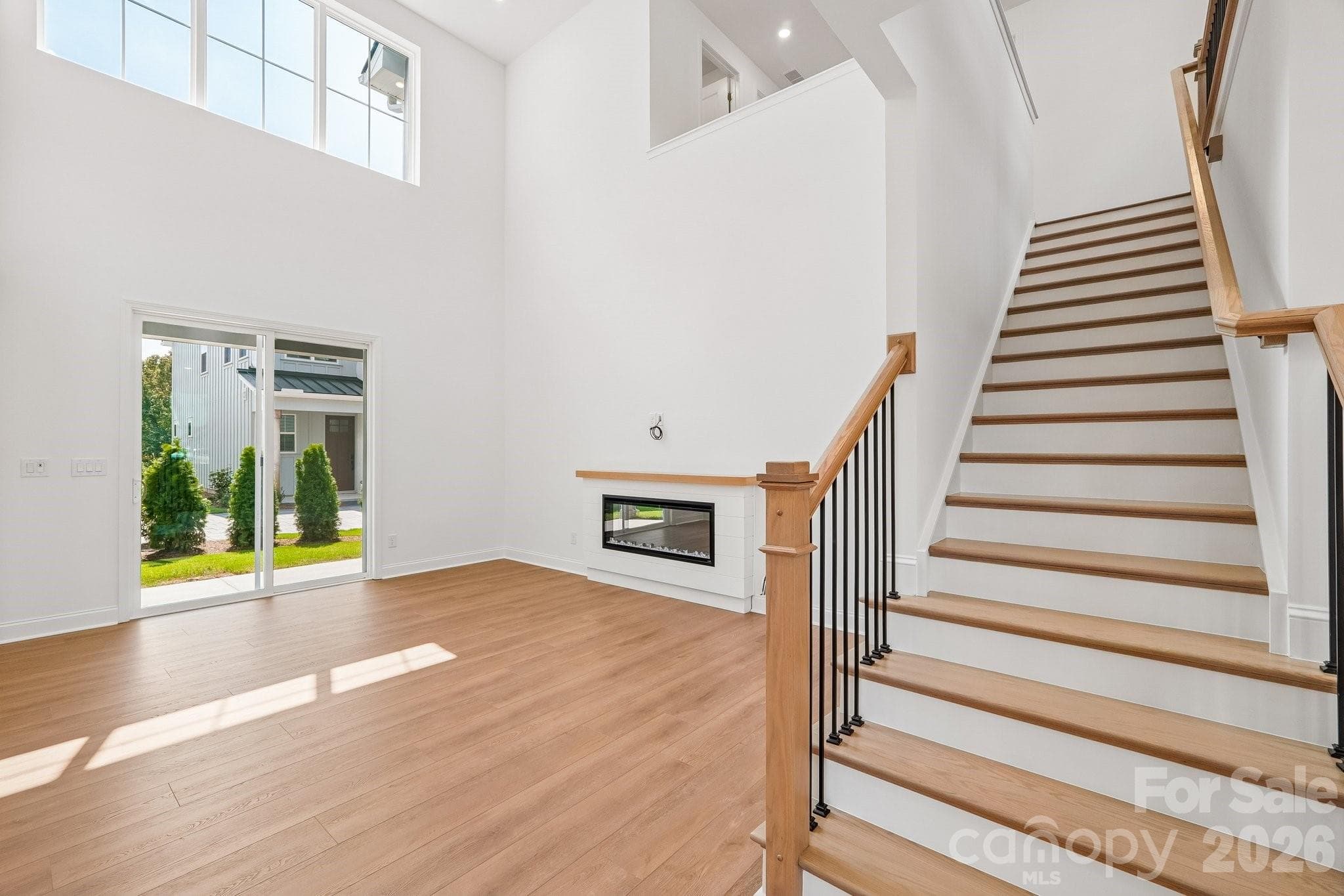 2 Story Great Room - 1009 Cobalt Drive, Tega Cay