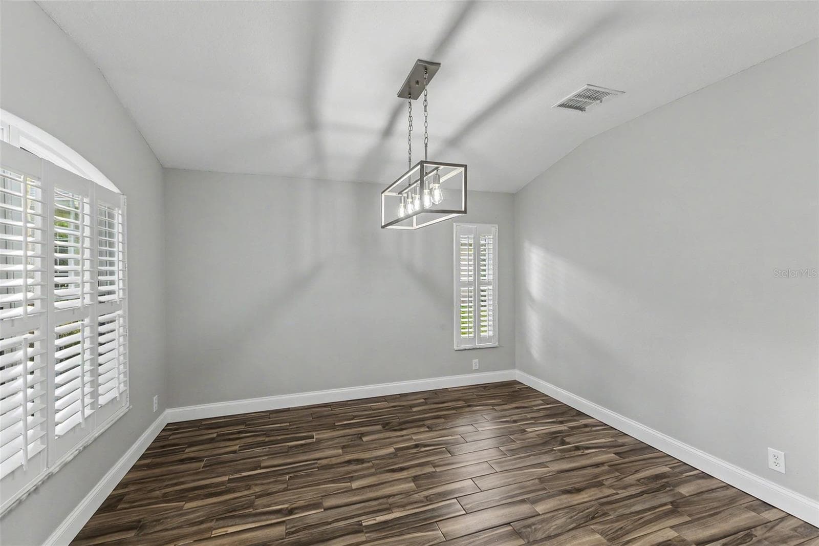 Single Family Residence at 113 WETHERSFIELD CT, DELAND, photo 13 of 55