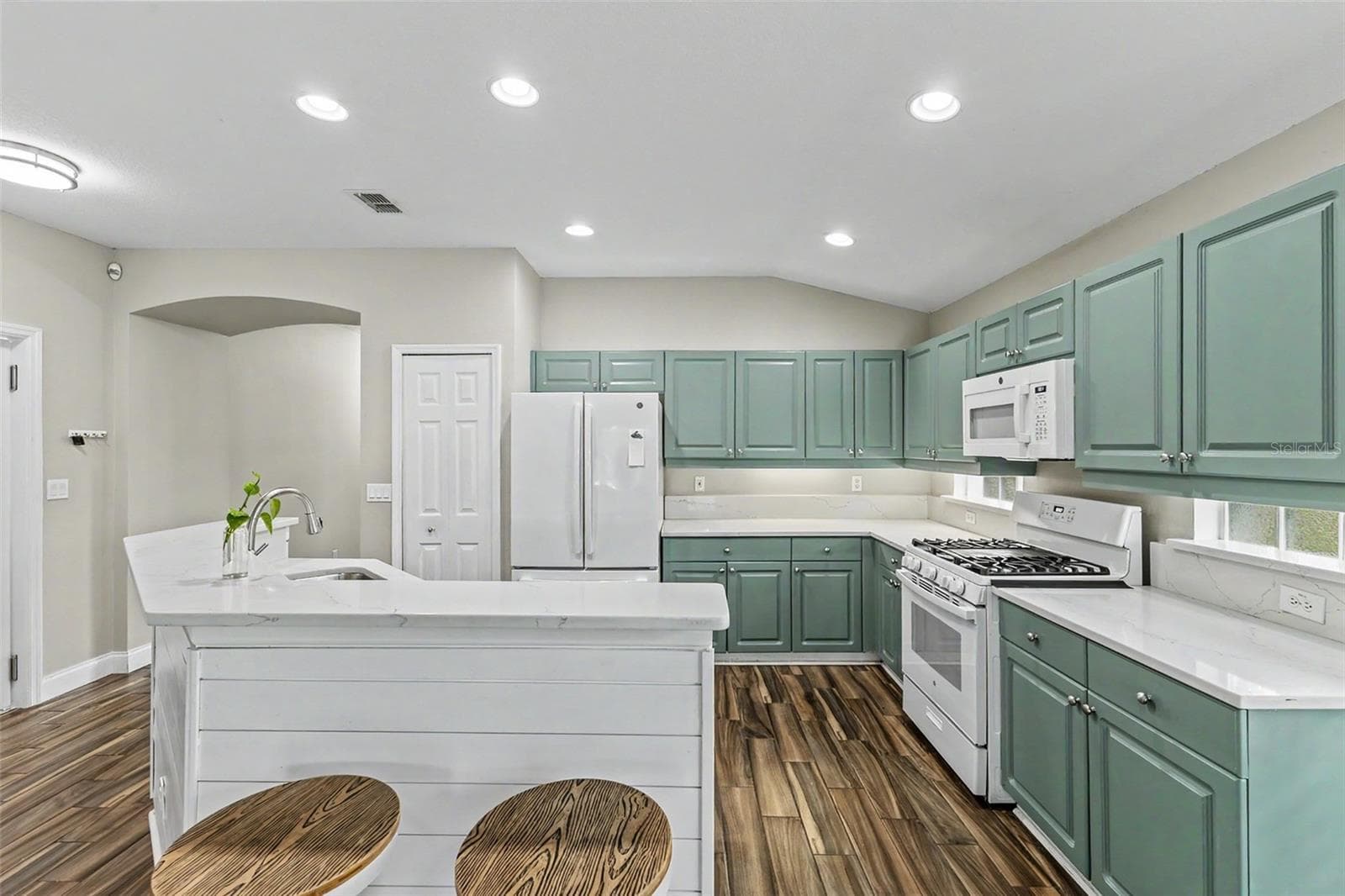 Single Family Residence at 113 WETHERSFIELD CT, DELAND, photo 16 of 55