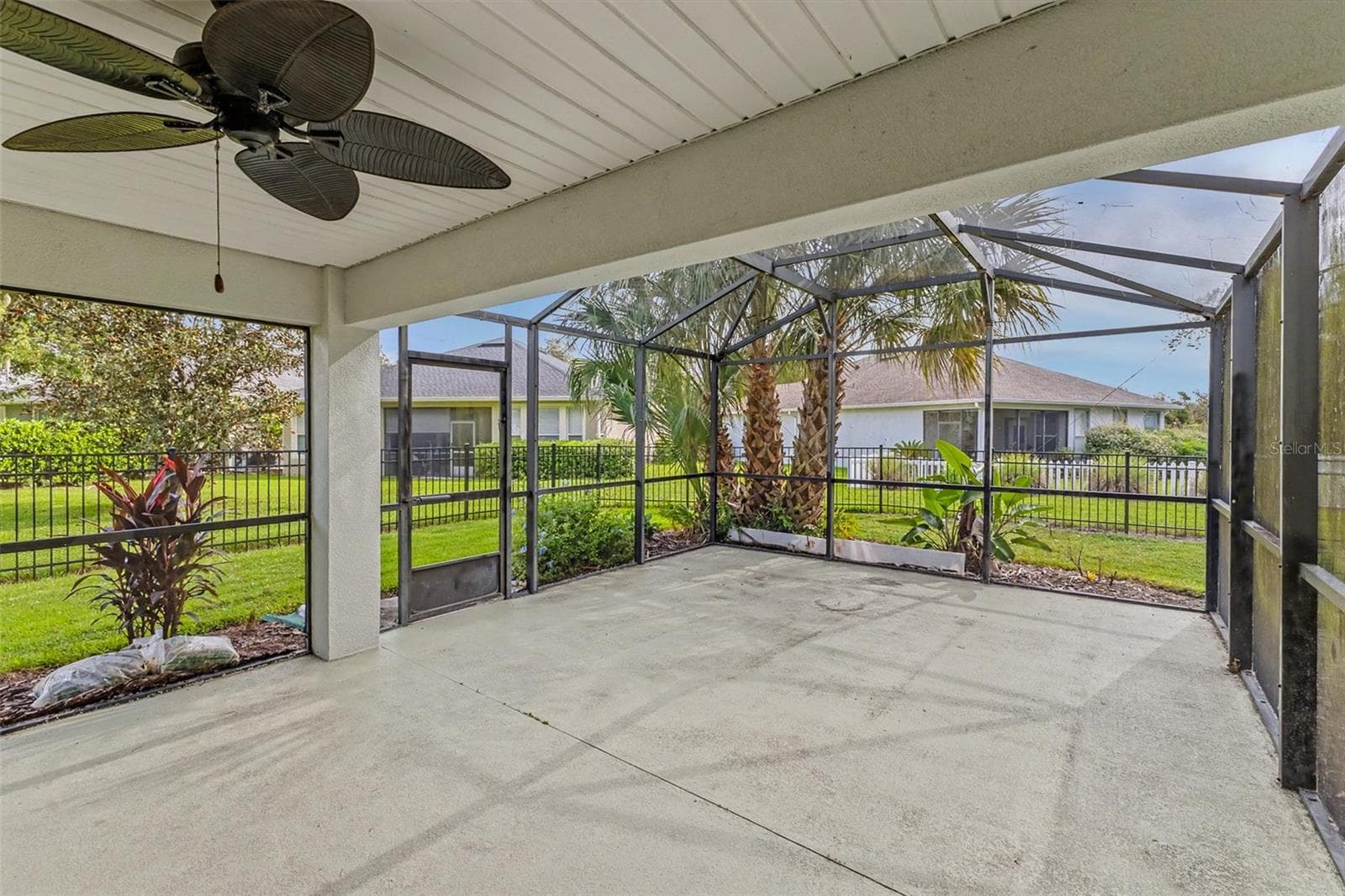 Single Family Residence at 113 WETHERSFIELD CT, DELAND, photo 40 of 55