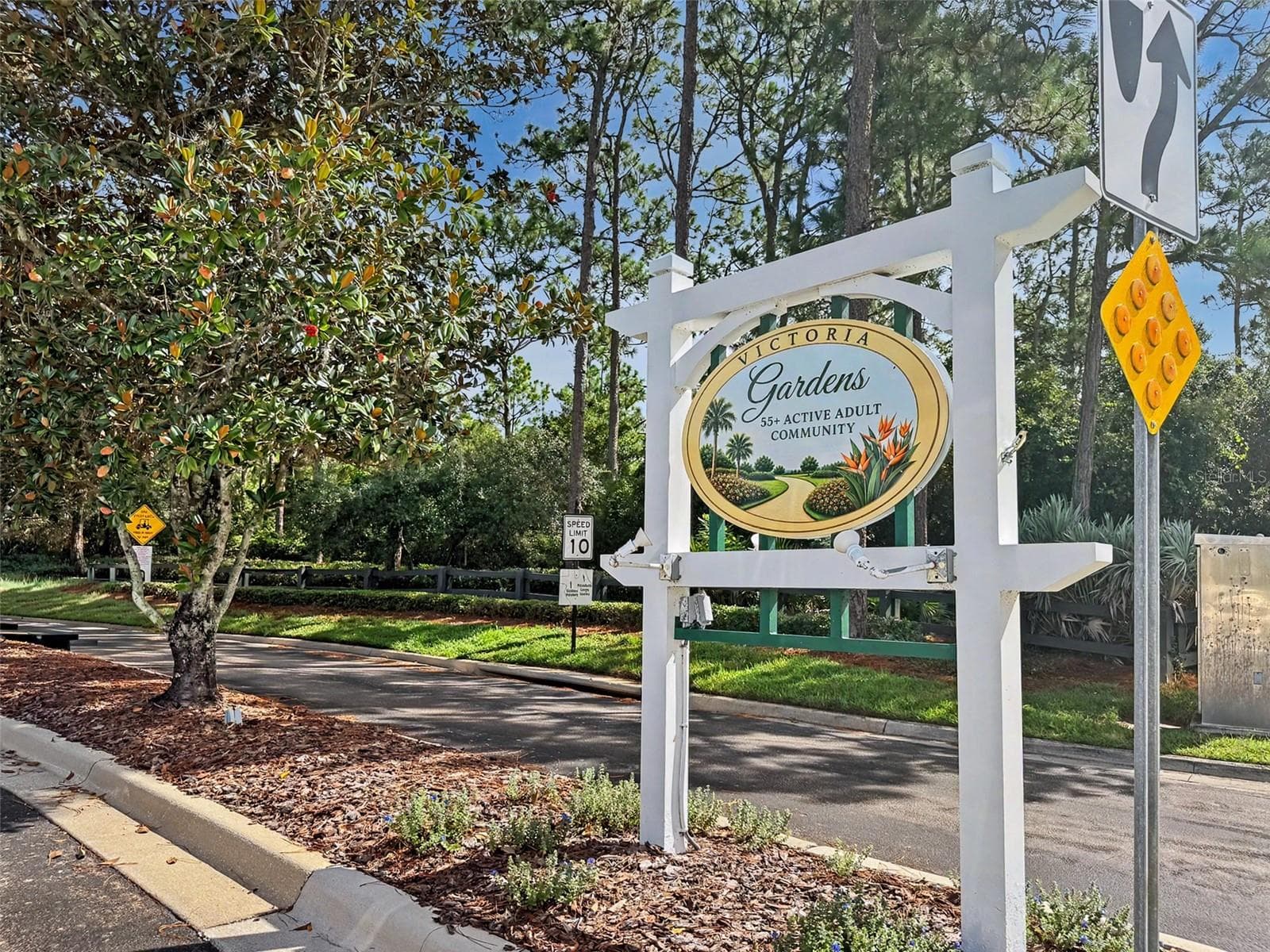 Single Family Residence at 113 WETHERSFIELD CT, DELAND, photo 43 of 55