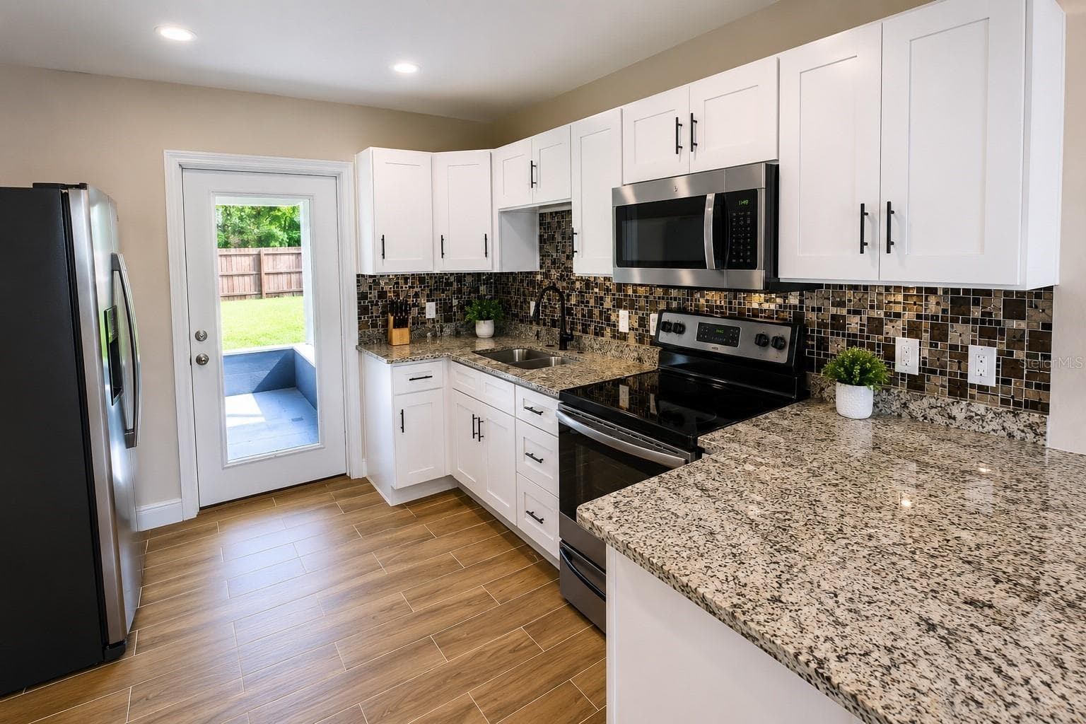 Single Family Residence at 6041 DUBLIN DR, NEW PORT RICHEY, photo 4 of 14