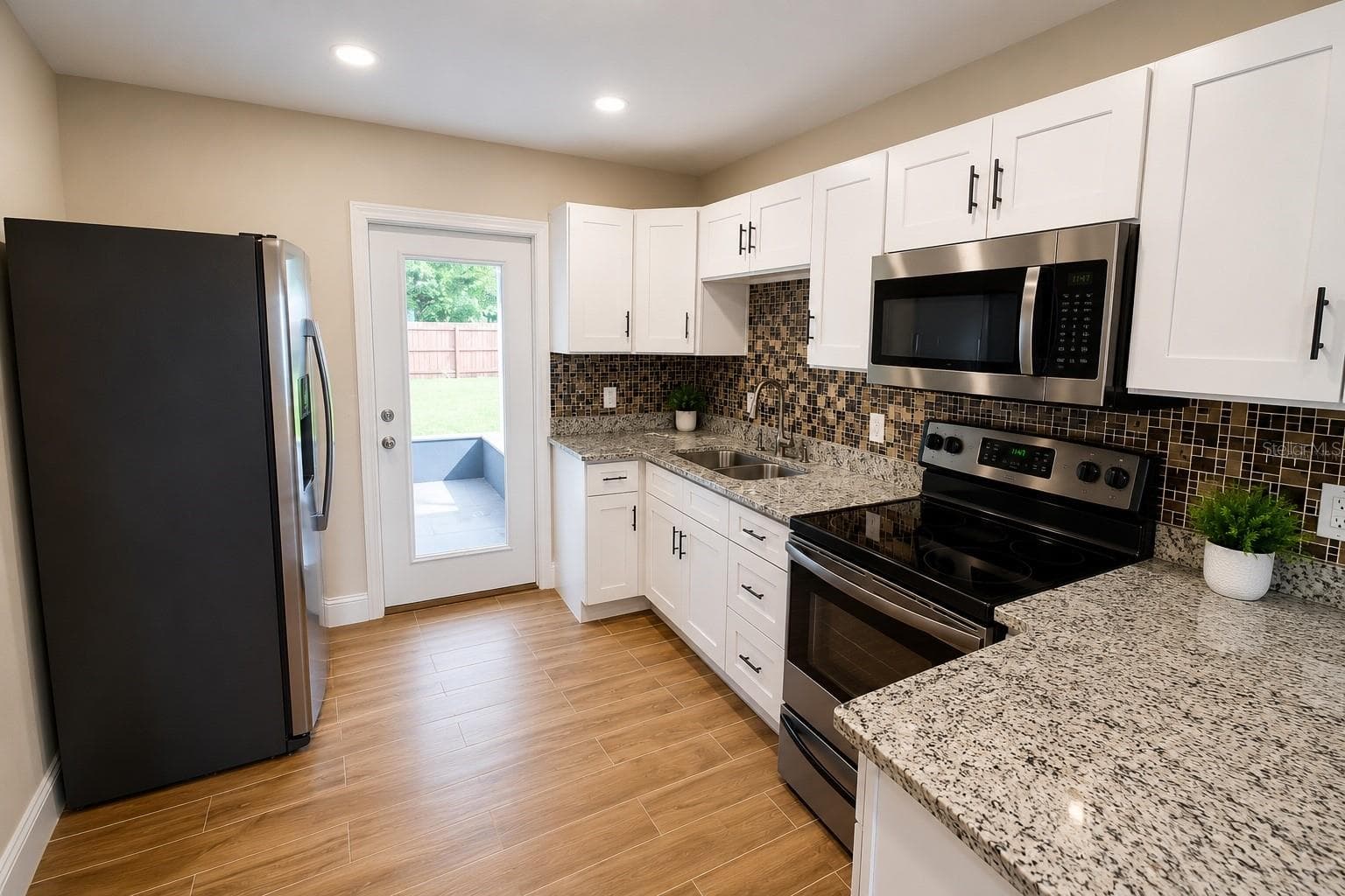 Single Family Residence at 6041 DUBLIN DR, NEW PORT RICHEY, photo 6 of 14