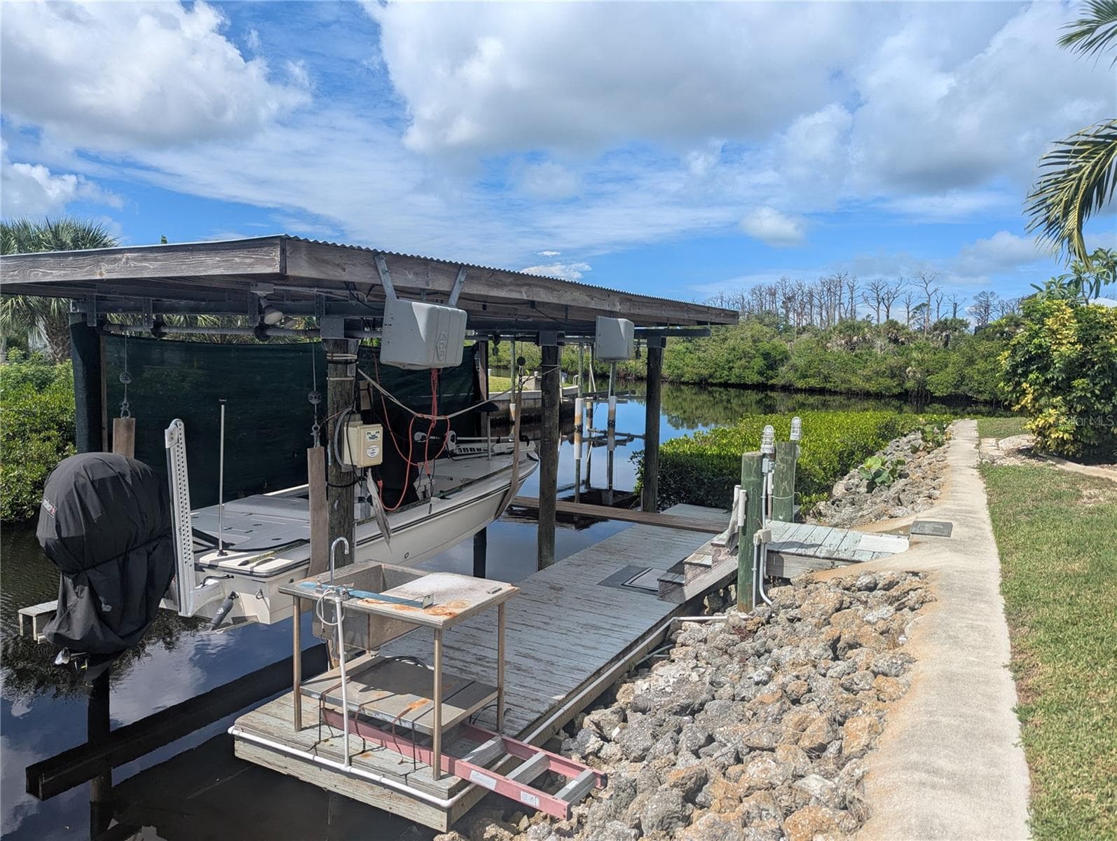 dock, lift, fishing table - 1167 EXETER CIR, ENGLEWOOD