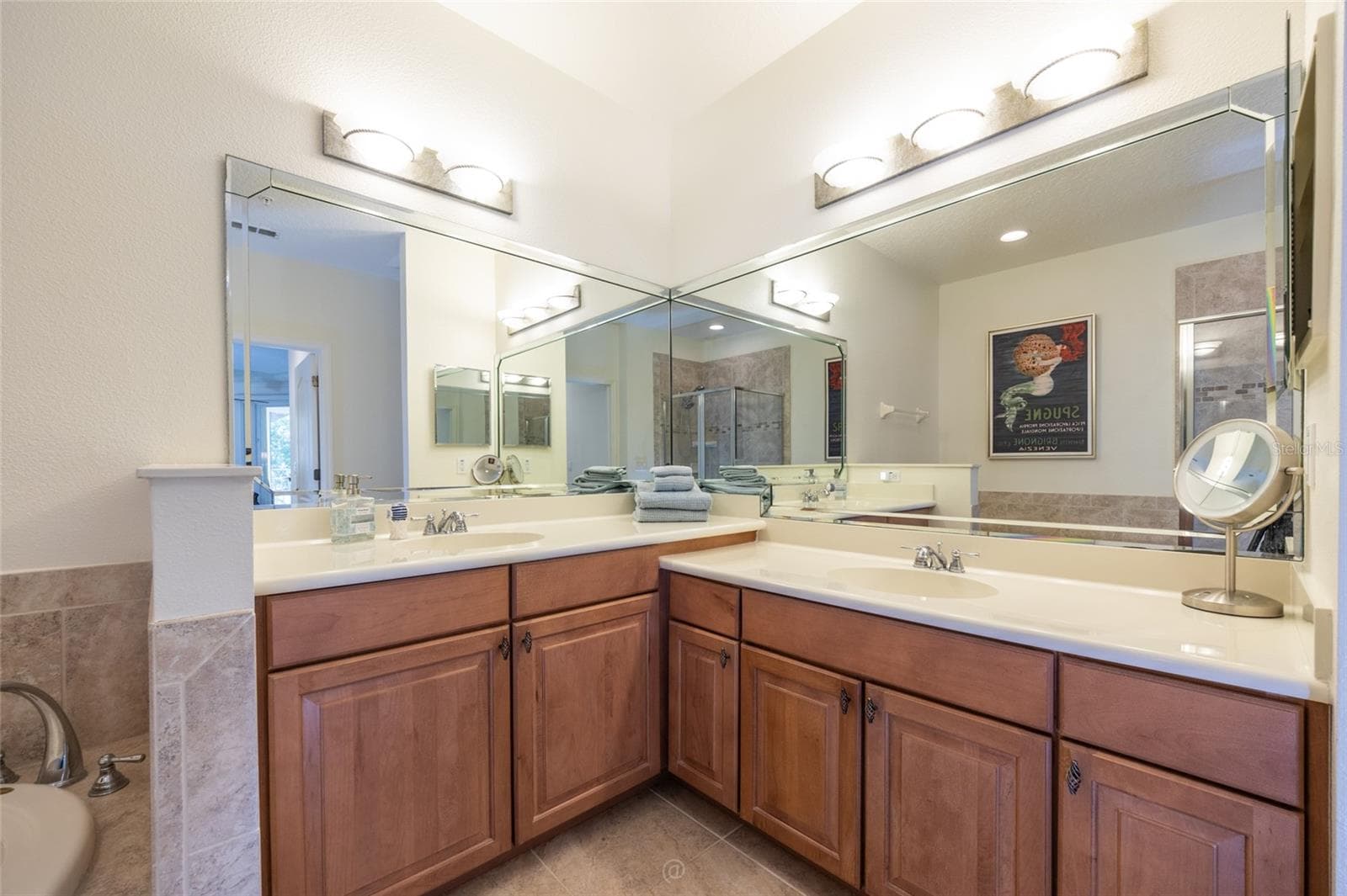 ENSUITE WITH DOUBLE VANITY AND DOULE SINKS - 115 RIVERVIEW BND S #2123, PALM COAST