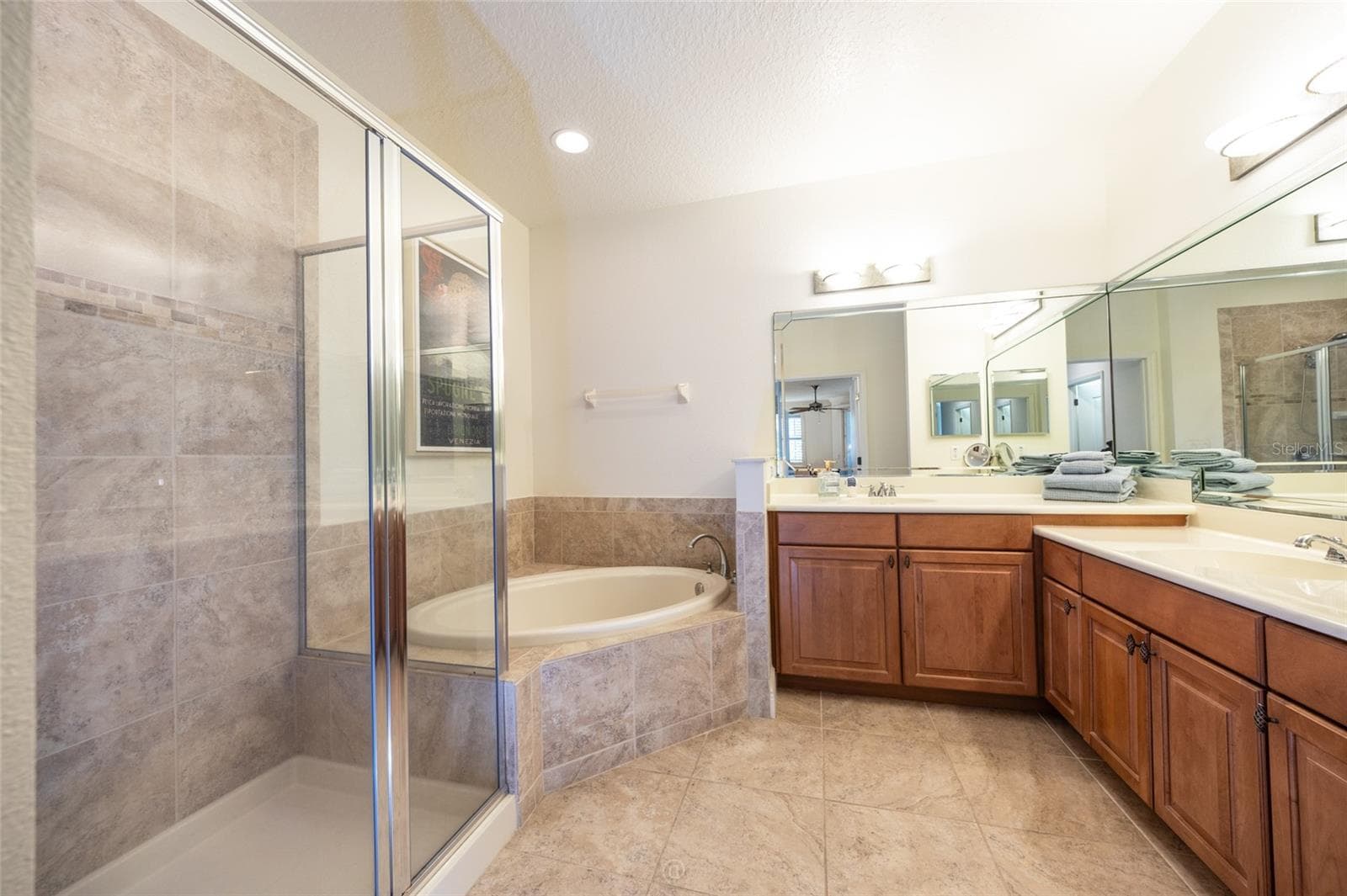 LARGE WALK IN SHOWER AND SOAKING GARDEN TUB - 115 RIVERVIEW BND S #2123, PALM COAST
