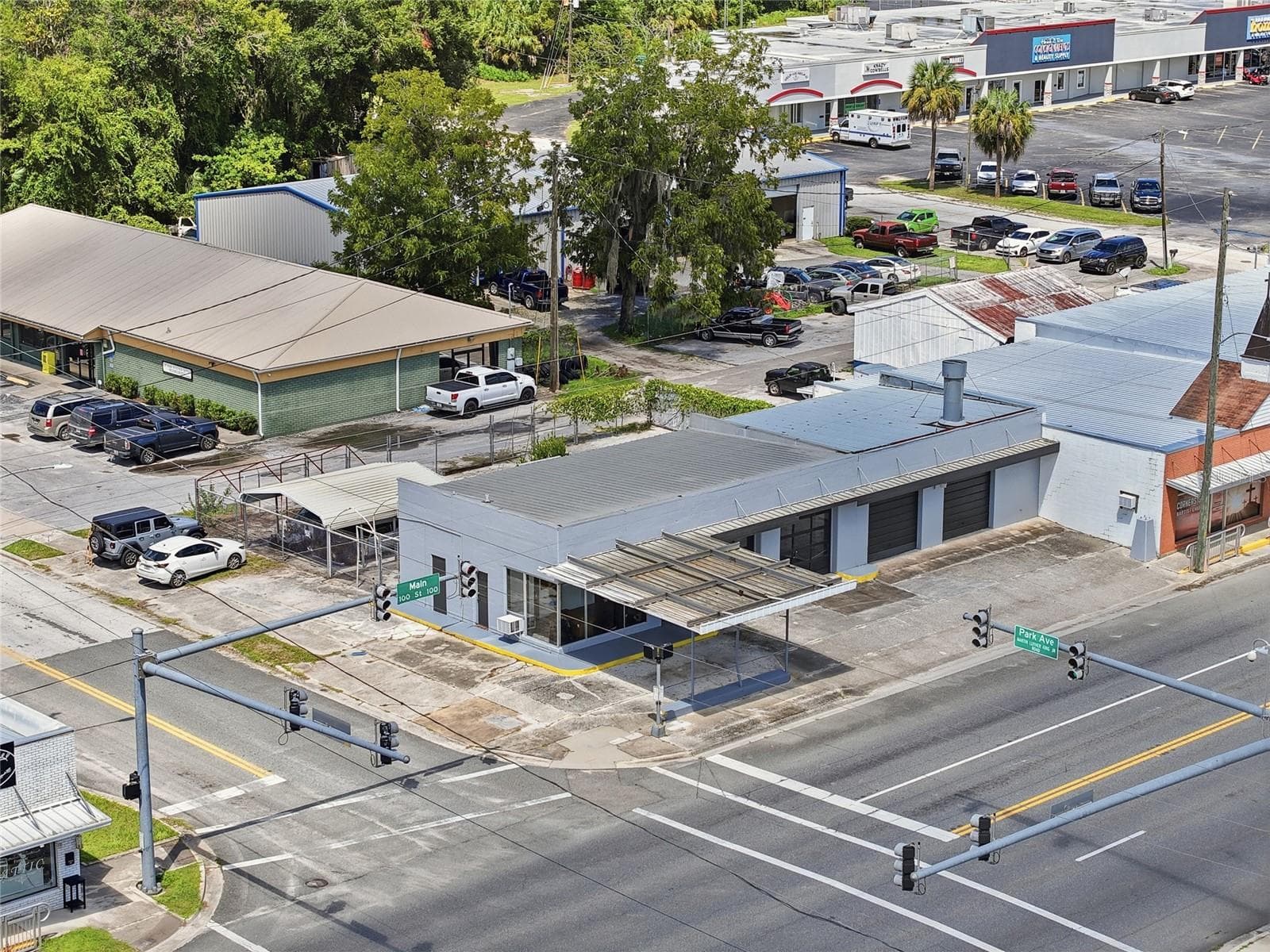 10 N MAIN ST