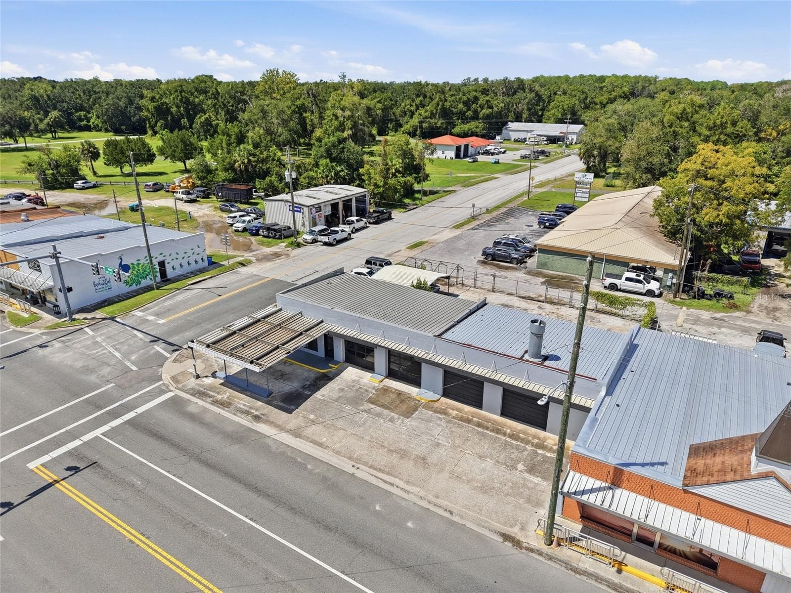 Business at 10 N MAIN ST, CHIEFLAND, photo 7 of 28