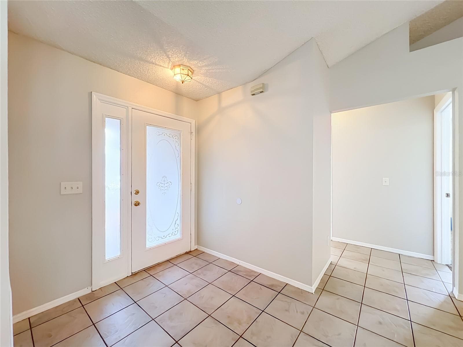 Single Family Residence at 12941 DOWNSTREAM CIR, ORLANDO, photo 6 of 60