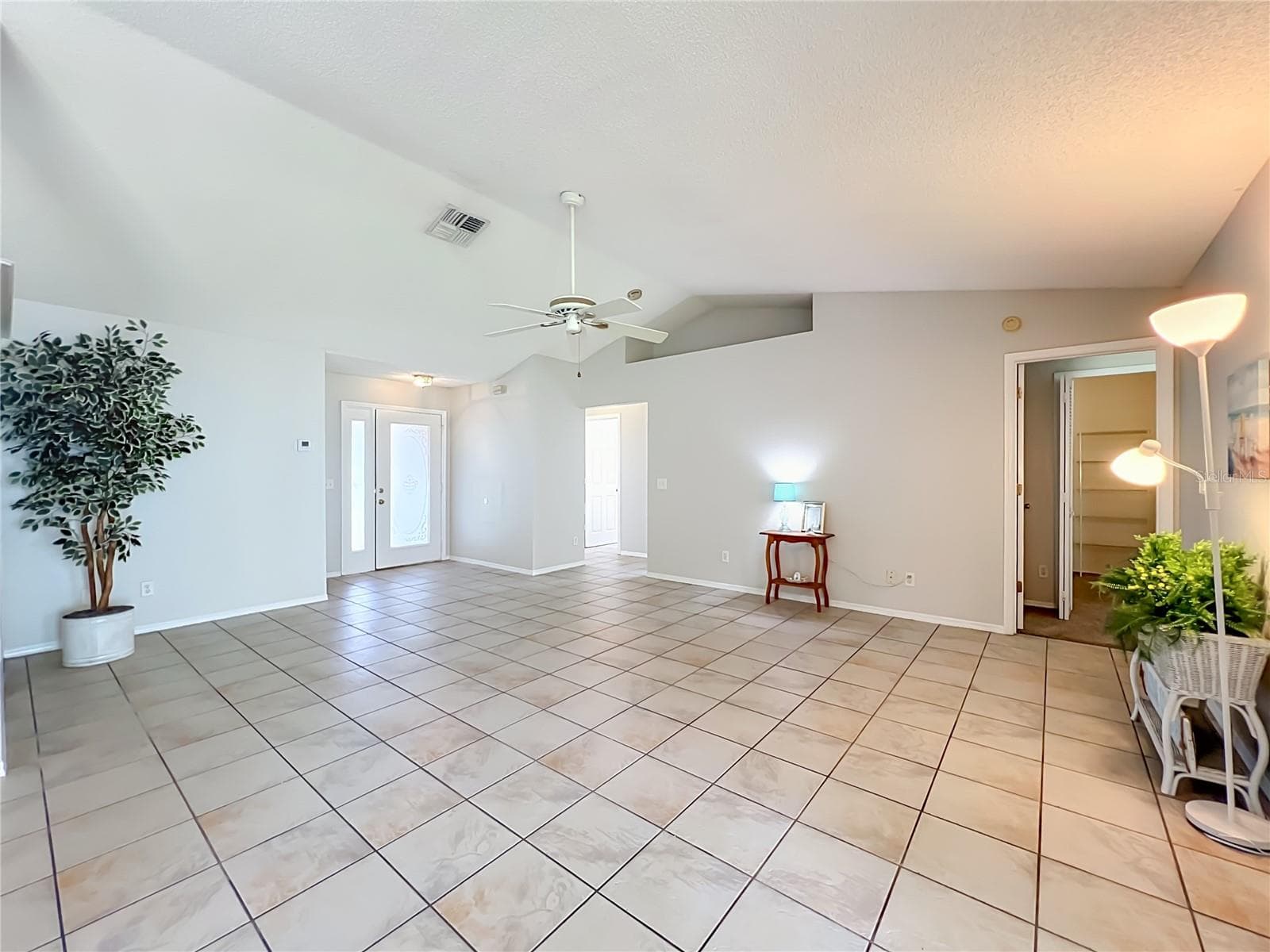 Single Family Residence at 12941 DOWNSTREAM CIR, ORLANDO, photo 10 of 60