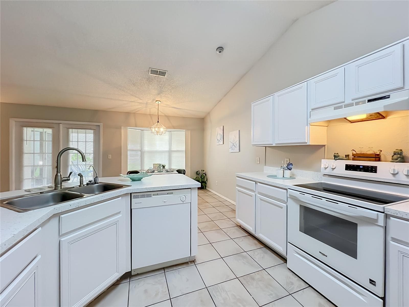 Single Family Residence at 12941 DOWNSTREAM CIR, ORLANDO, photo 19 of 60