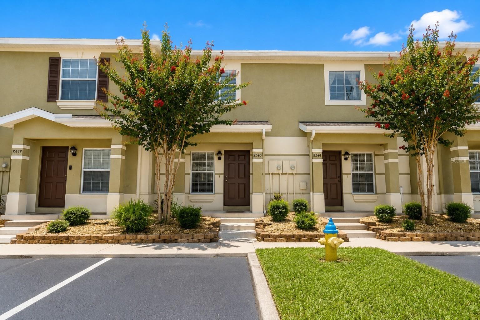 8543 TRAIL WIND DR