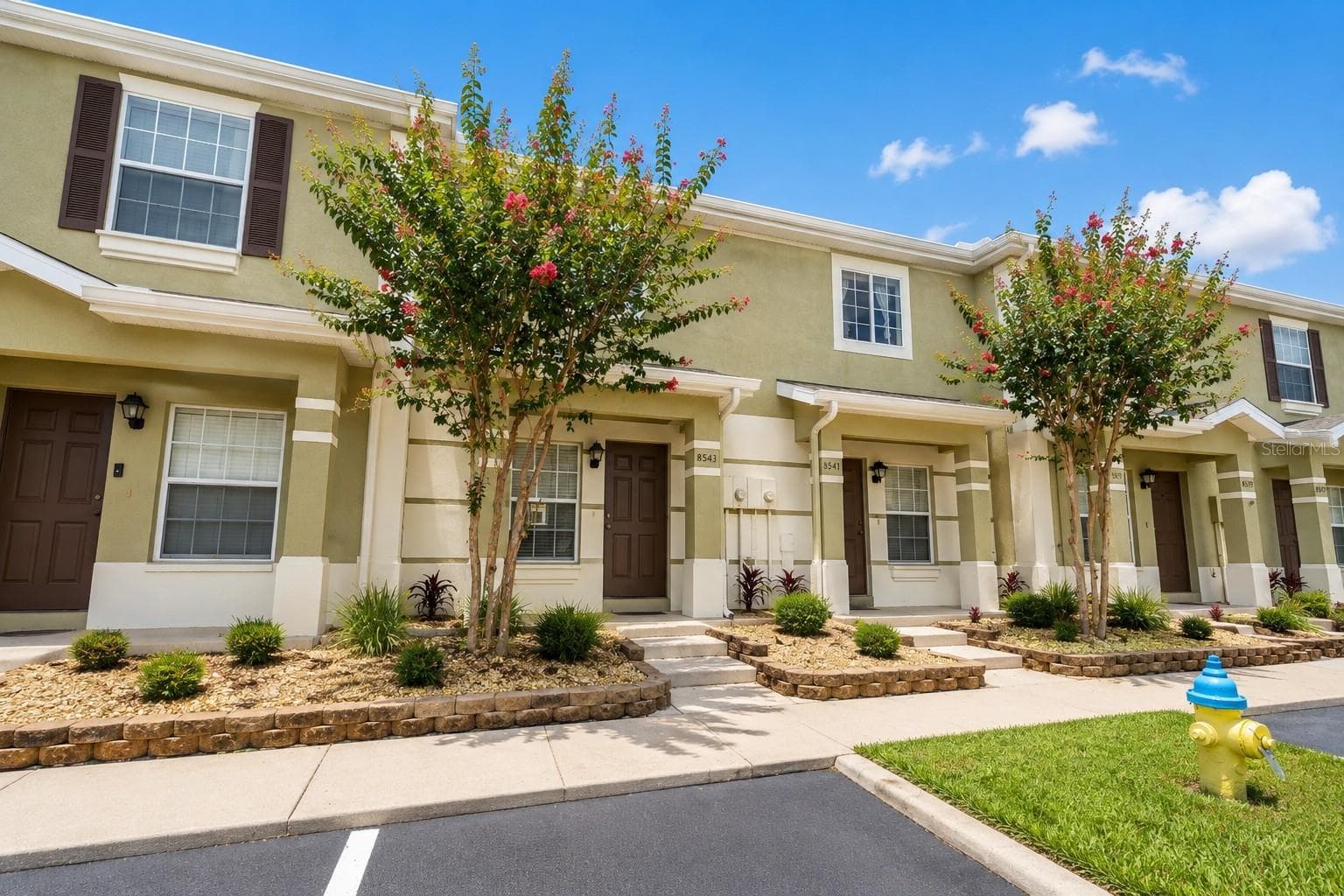 Townhouse at 8543 TRAIL WIND DR, TAMPA, photo 2 of 23