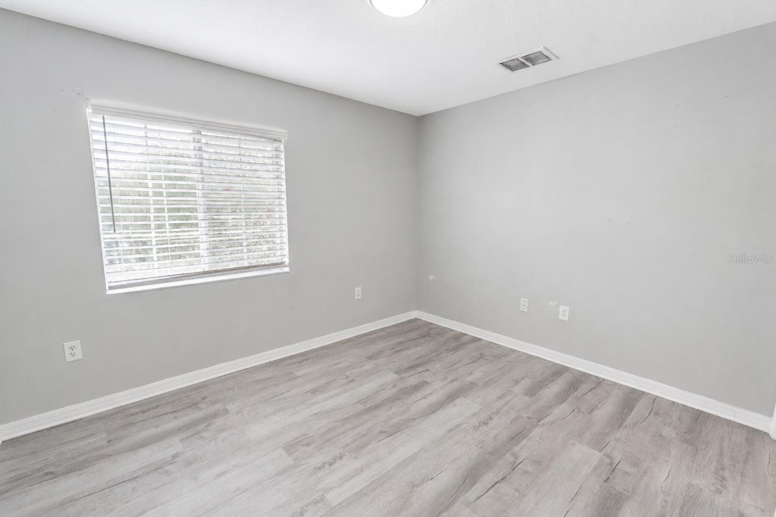 Townhouse at 8543 TRAIL WIND DR, TAMPA, photo 17 of 23