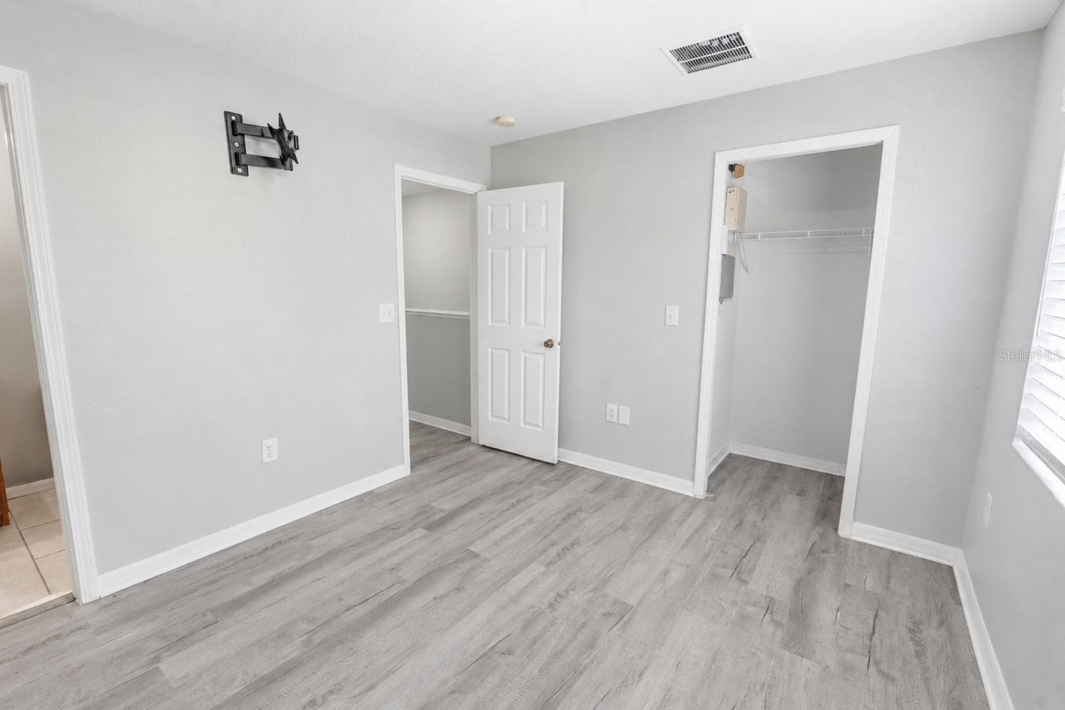 Townhouse at 8543 TRAIL WIND DR, TAMPA, photo 18 of 23