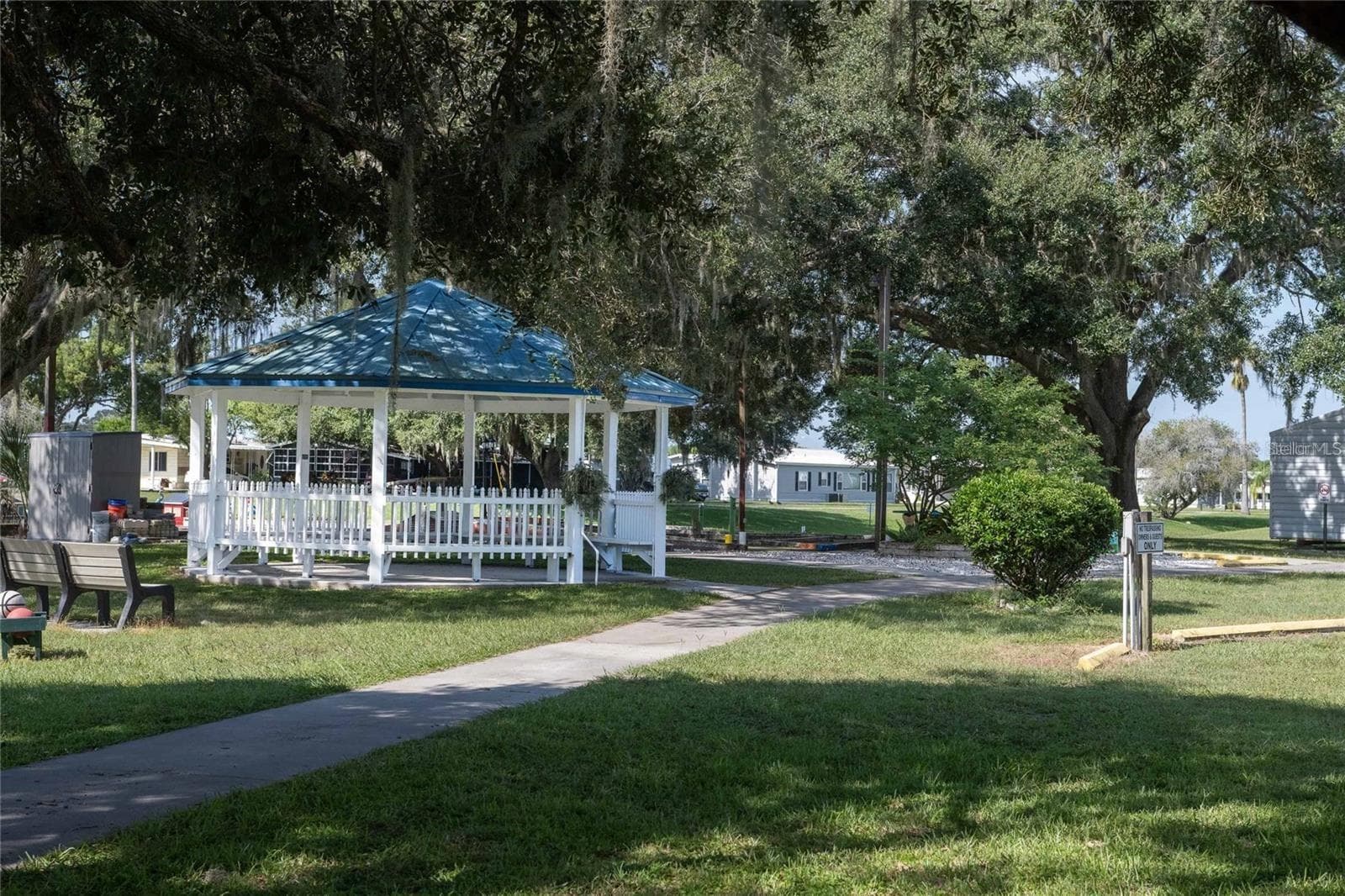 Manufactured Home at 5335 POWHATTAN ST, ZEPHYRHILLS, photo 36 of 51