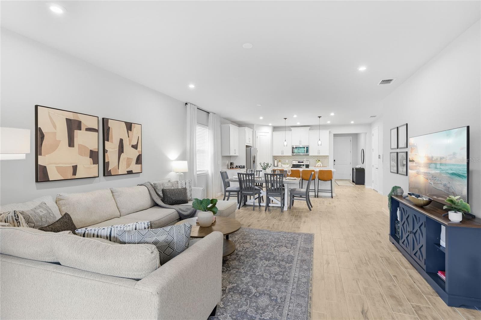 Single Family Residence at 20285 SYMPHONY PL, VENICE, photo 12 of 59
