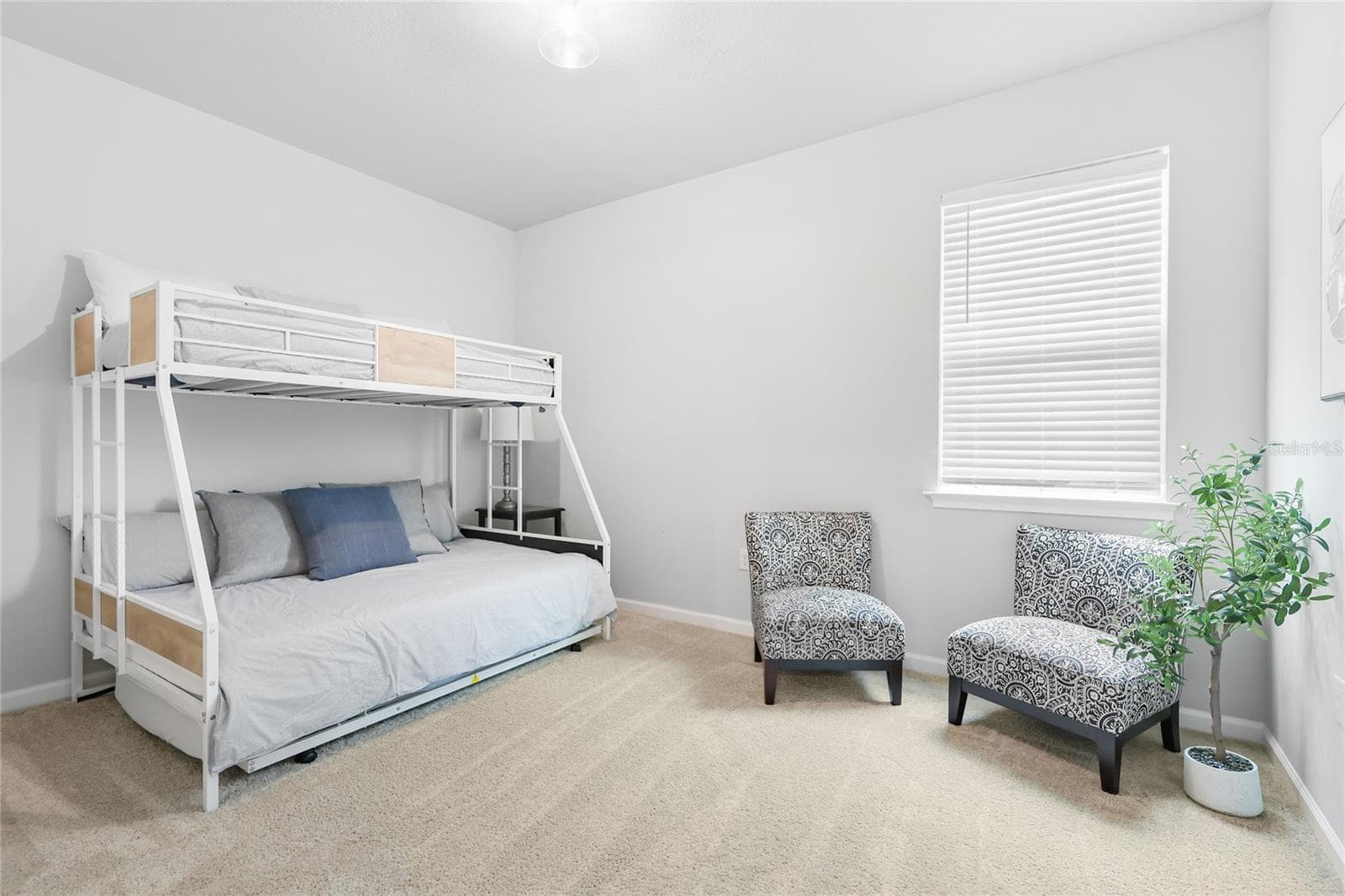 Single Family Residence at 20285 SYMPHONY PL, VENICE, photo 22 of 59