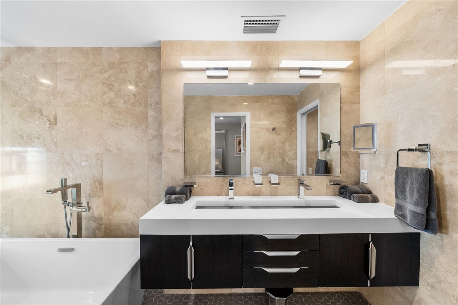 Condominium at 4950 BAYSHORE BLVD #25D, TAMPA, photo 33 of 50