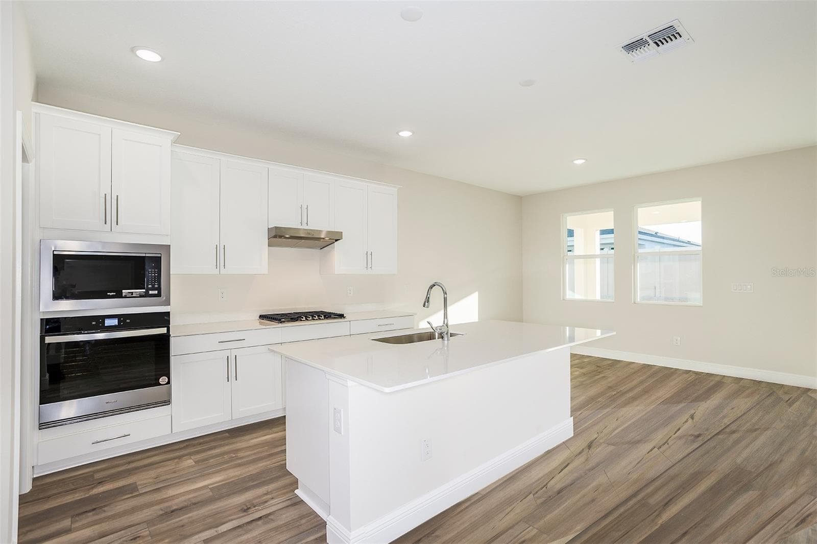 Single Family Residence at 33495 HAMMOCK BEACH WAY, DADE CITY, photo 2 of 27