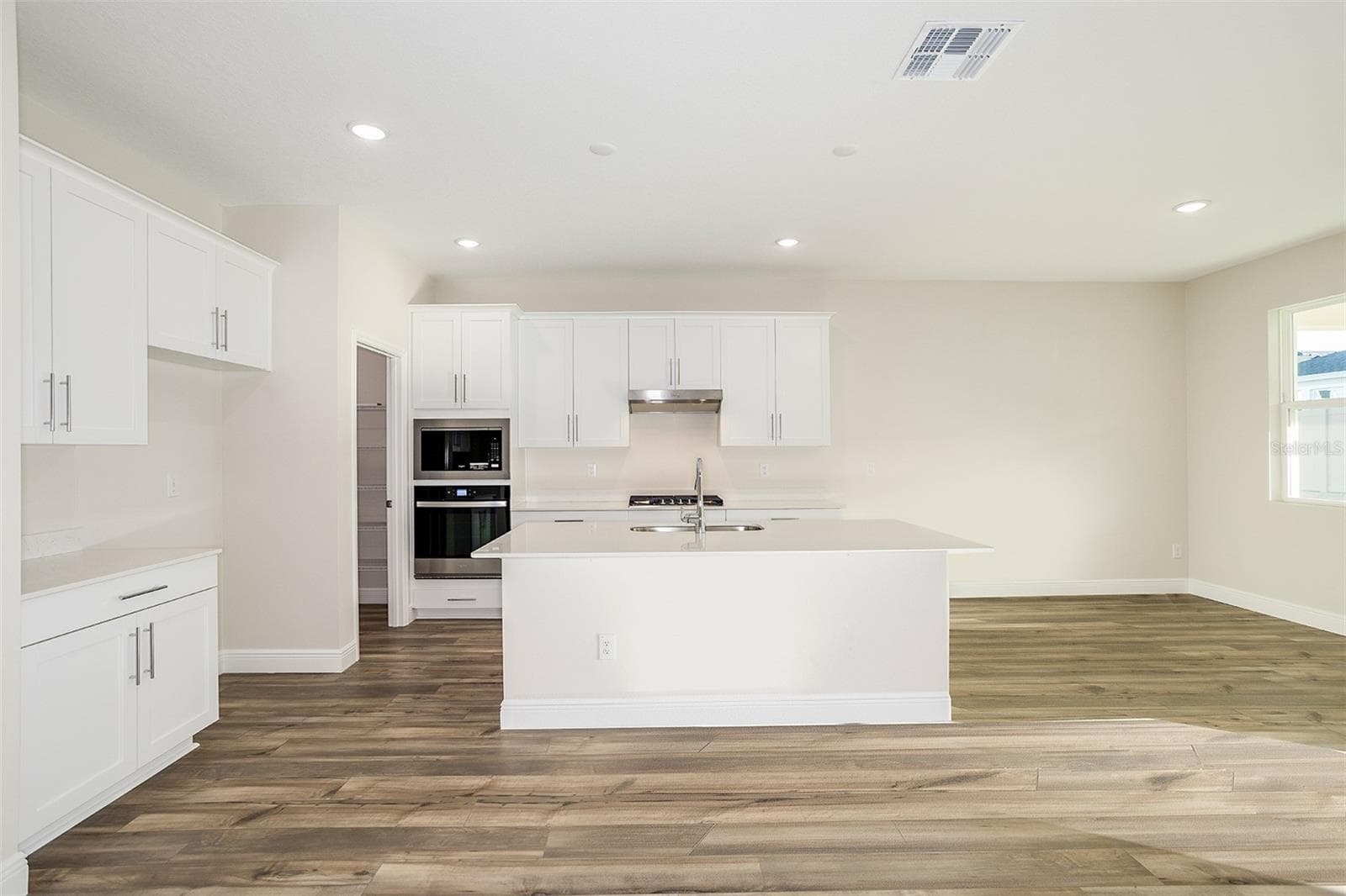 Single Family Residence at 33495 HAMMOCK BEACH WAY, DADE CITY, photo 11 of 27