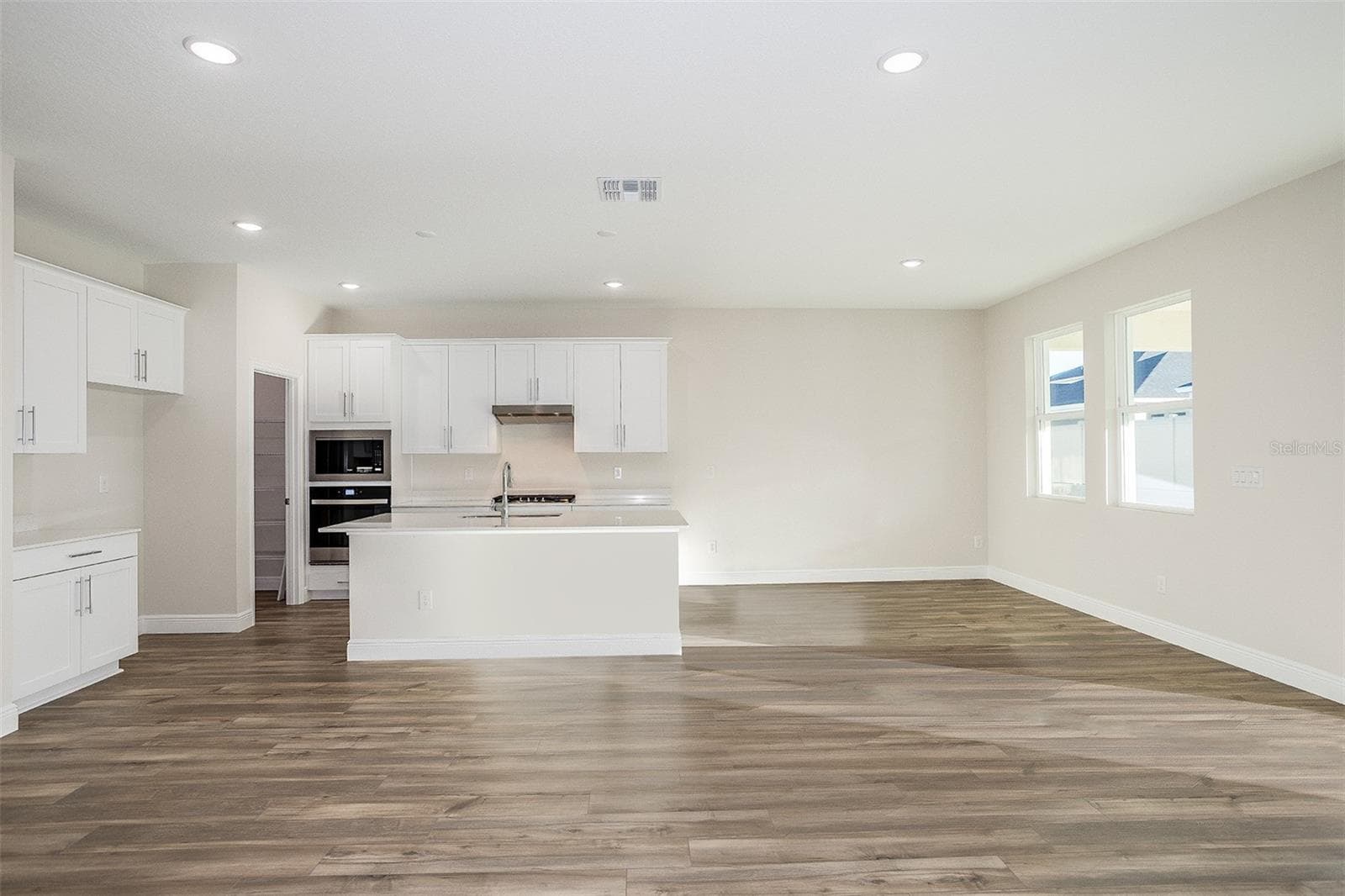 Single Family Residence at 33495 HAMMOCK BEACH WAY, DADE CITY, photo 12 of 27