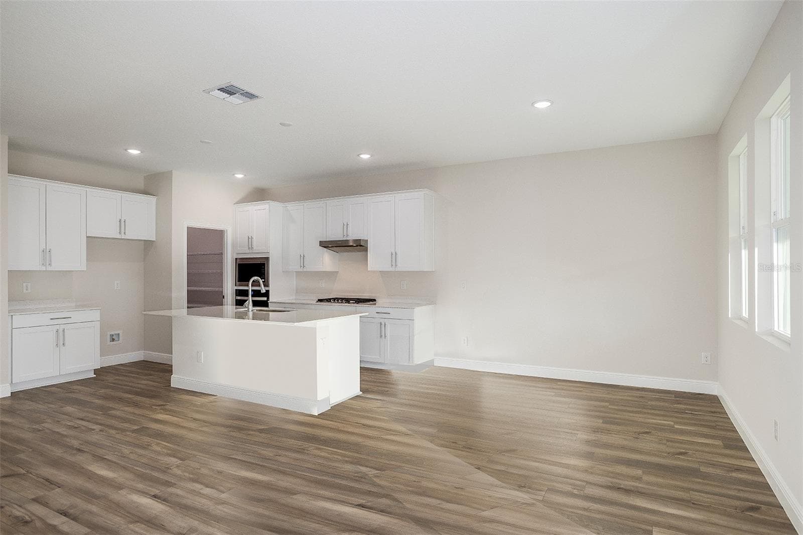 Single Family Residence at 33495 HAMMOCK BEACH WAY, DADE CITY, photo 13 of 27
