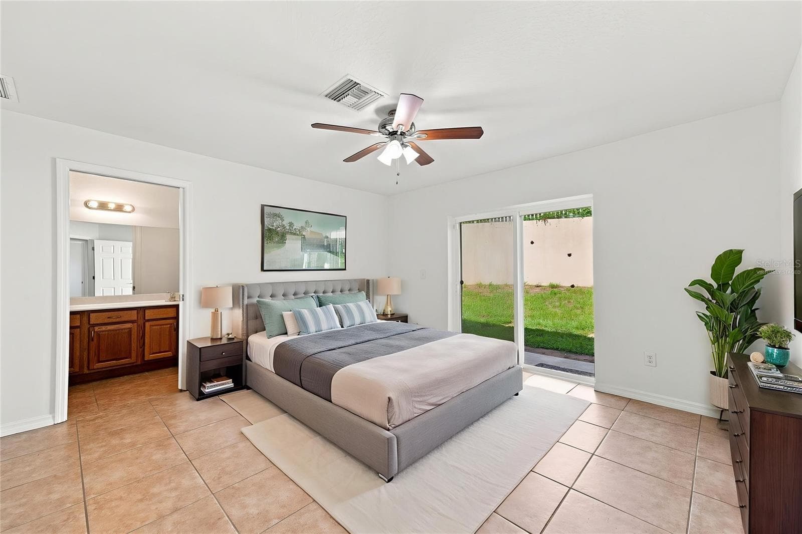 Virtually Staged - Primary Bedroom - 37150 HIGHLAND BLUFF CIR, DADE CITY