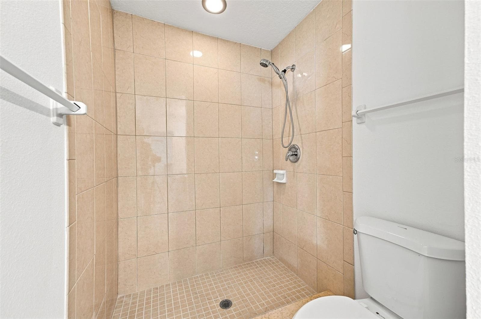 Primary Bathroom - 37150 HIGHLAND BLUFF CIR, DADE CITY