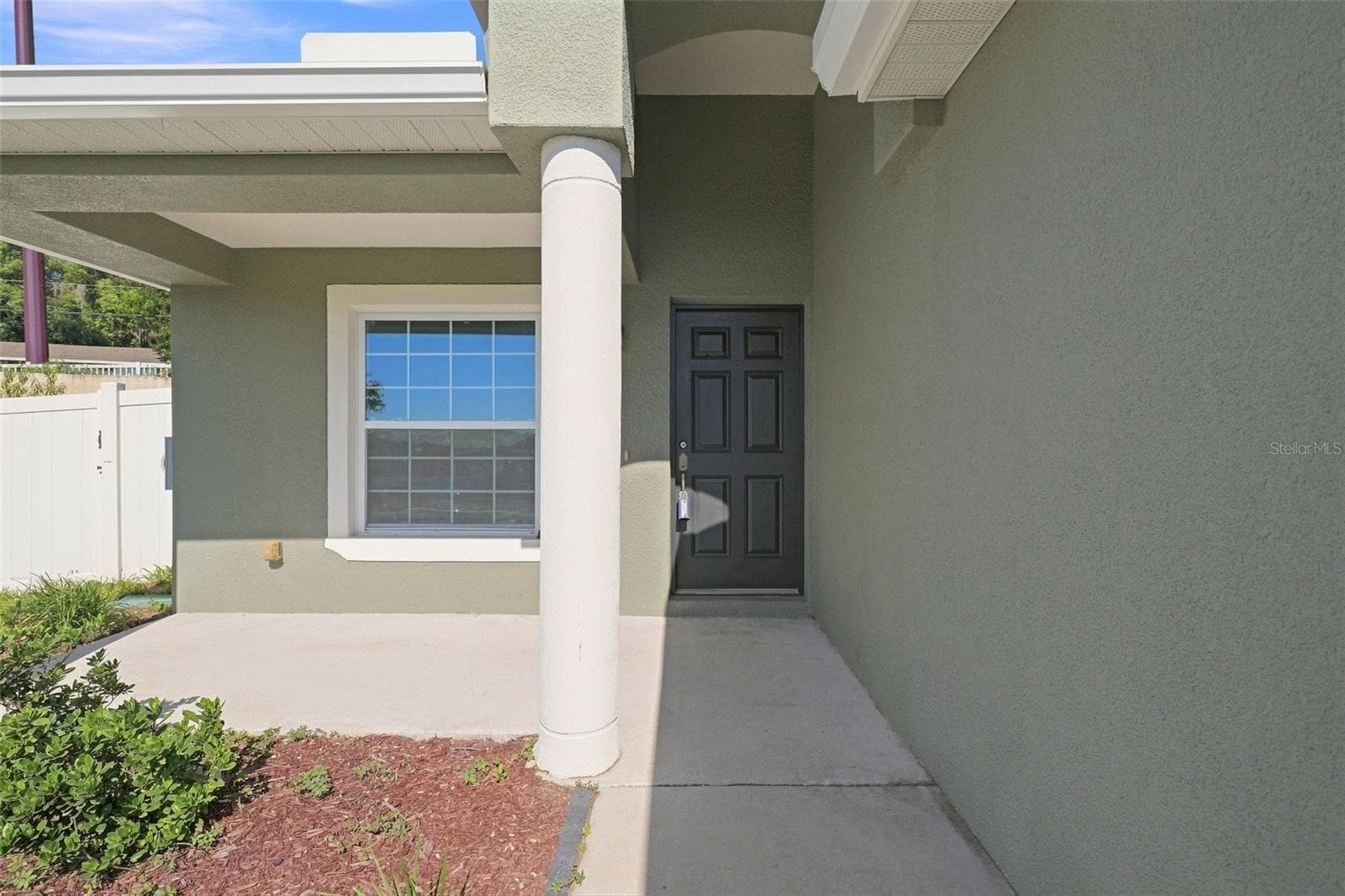 Front Entry - 37150 HIGHLAND BLUFF CIR, DADE CITY