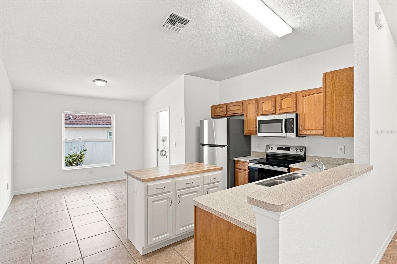 Kitchen - 37150 HIGHLAND BLUFF CIR, DADE CITY