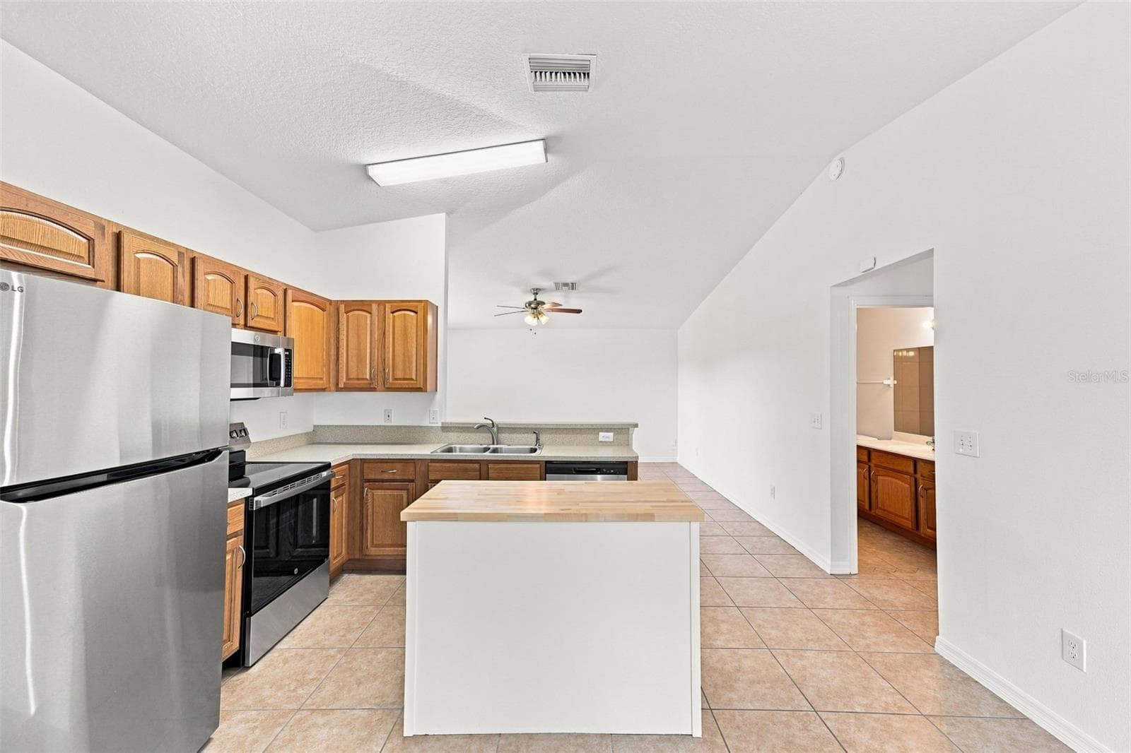 Kitchen - 37150 HIGHLAND BLUFF CIR, DADE CITY