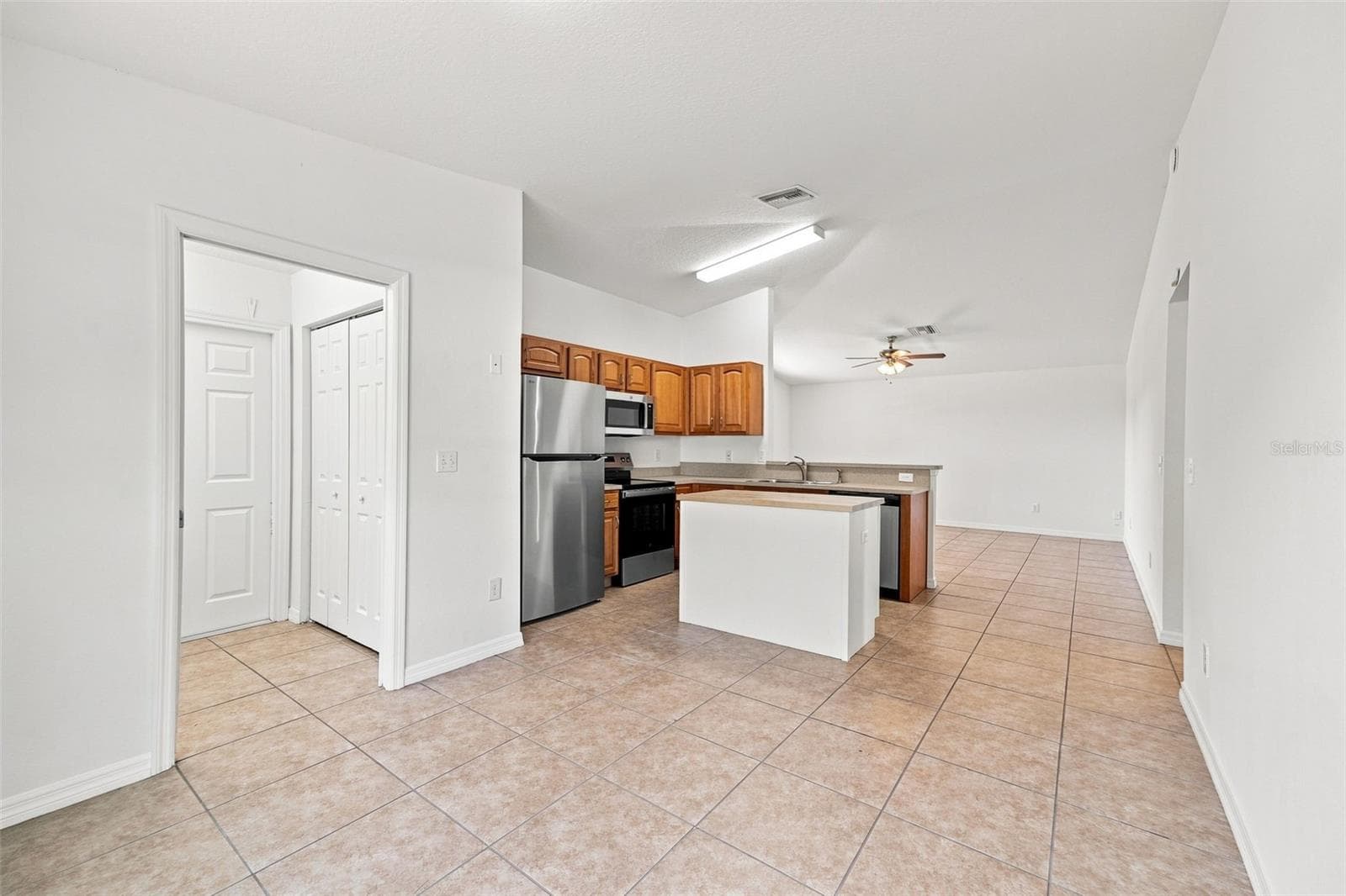 Dining Room - 37150 HIGHLAND BLUFF CIR, DADE CITY